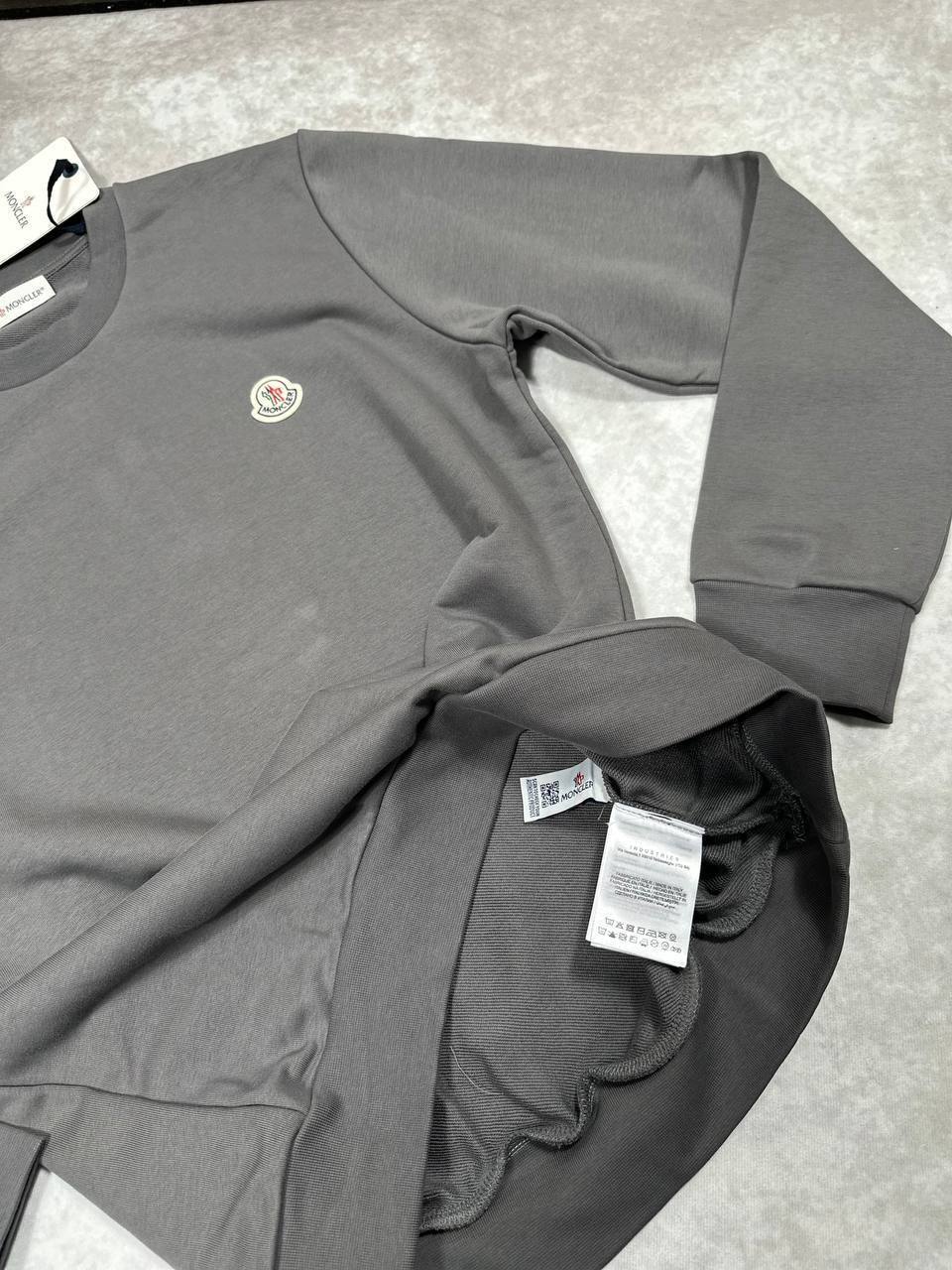 Moncler Logo Patch Crewneck Cotton Men's Women's Jumpers in Different Colors Reps Sale UK Best Quality AAA Replica