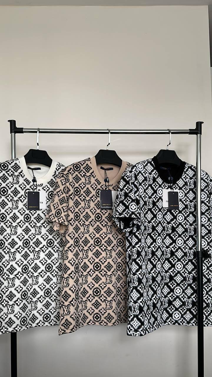 Louis Vuitton All Over Monogram Short Sleeve T-Shirt in Different Colors Men's Women's Reps Sale UK Best Quality AAA Replica