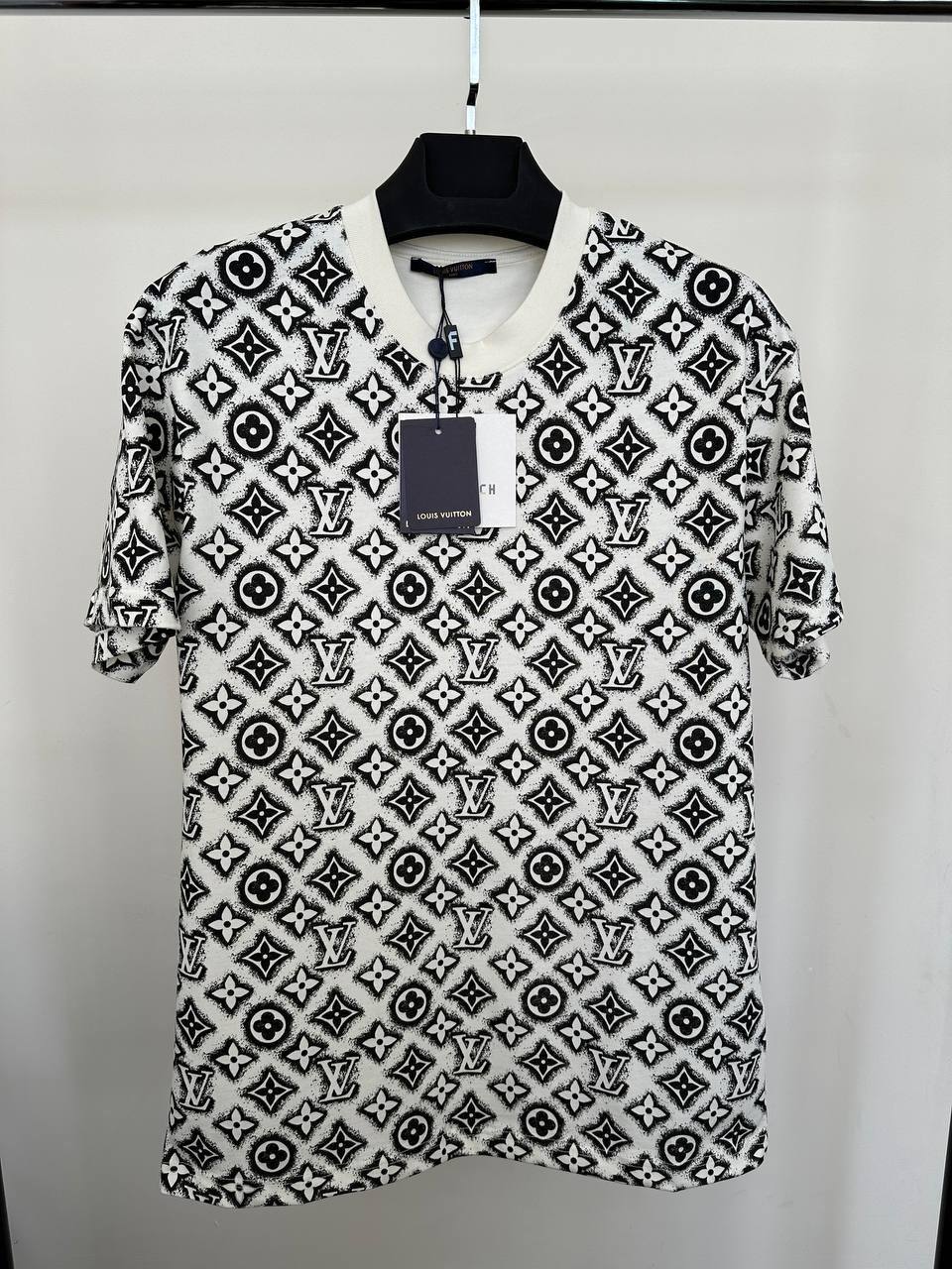 Louis Vuitton All Over Monogram Short Sleeve T-Shirt in Different Colors Men's Women's Reps Sale UK Best Quality AAA Replica