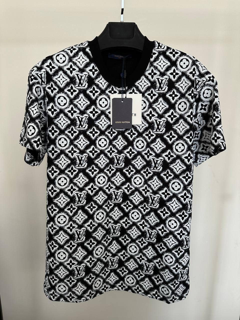 Louis Vuitton All Over Monogram Short Sleeve T-Shirt in Different Colors Men's Women's Reps Sale UK Best Quality AAA Replica