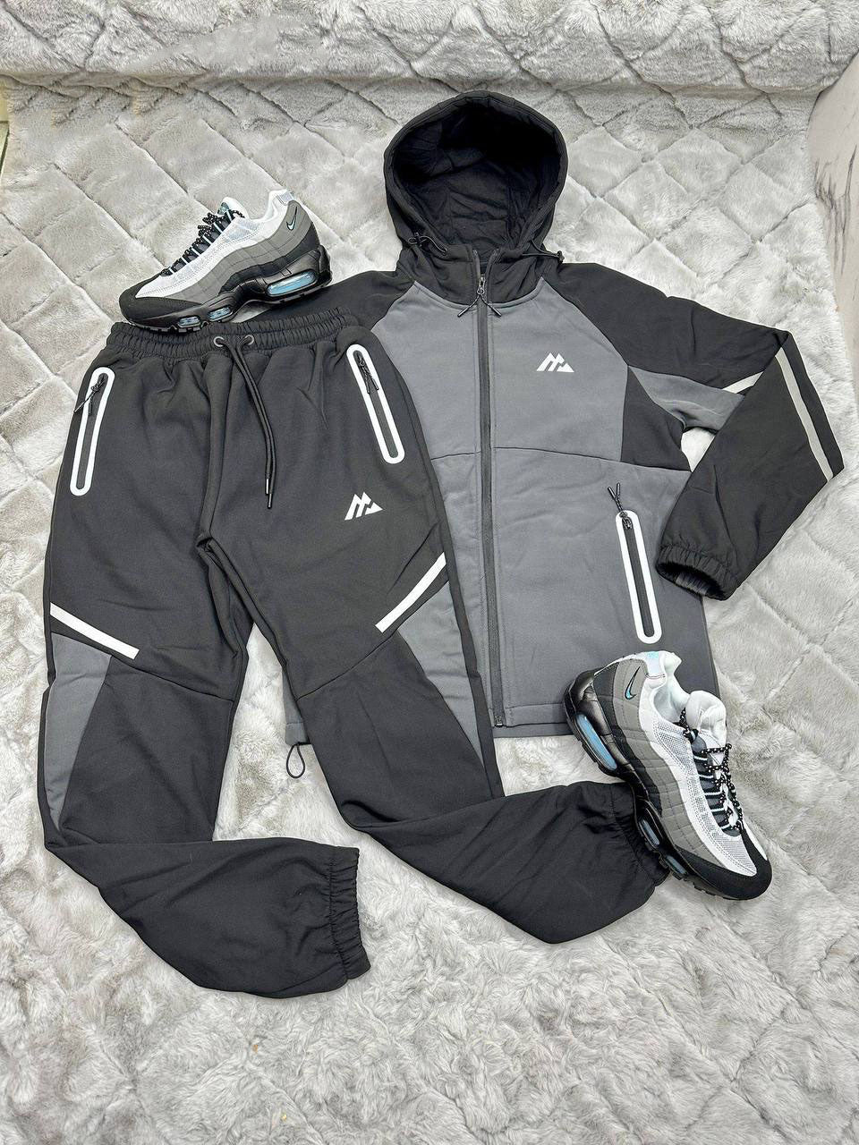 Montirex Full Zip Fleece Tracksuits Mens in 2 Colors Reps Sale UK Best Quality AAA Replica