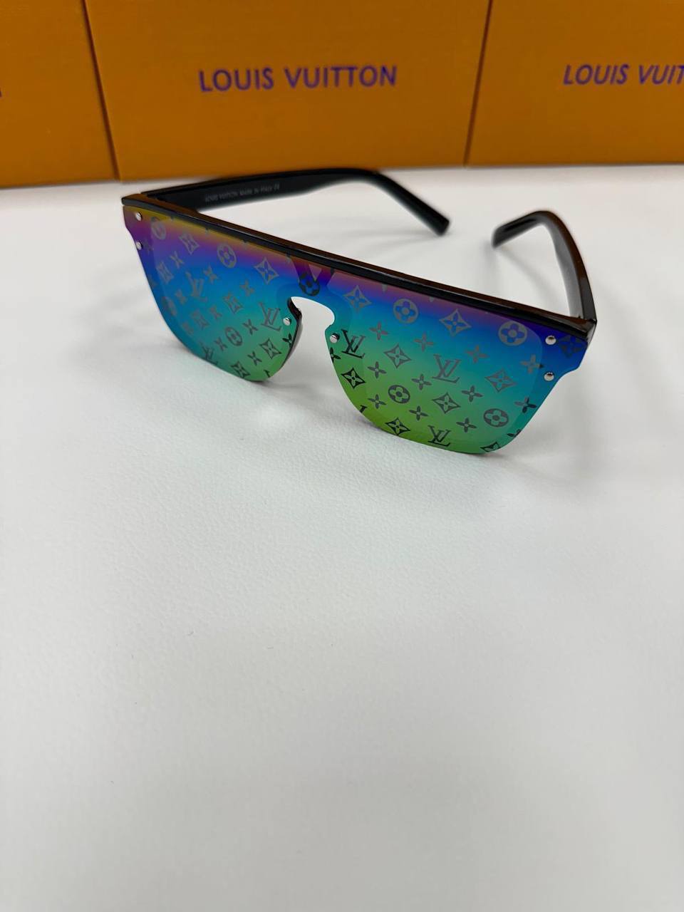 Louis Vuitto LV Waimea Multicolor Square Frame Sunglasses Men's Women's Reps Sale UK Best Quality Sale AAA Replica