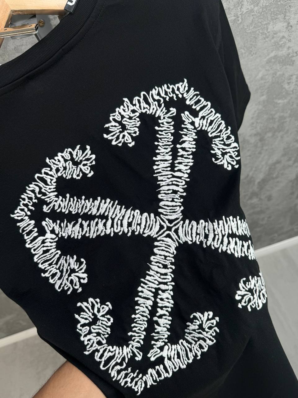 Off-White Tattoo Arrow Skate Men's Women's T-Shirts in Different Colors Reps UK Best Quality AAA Replica
