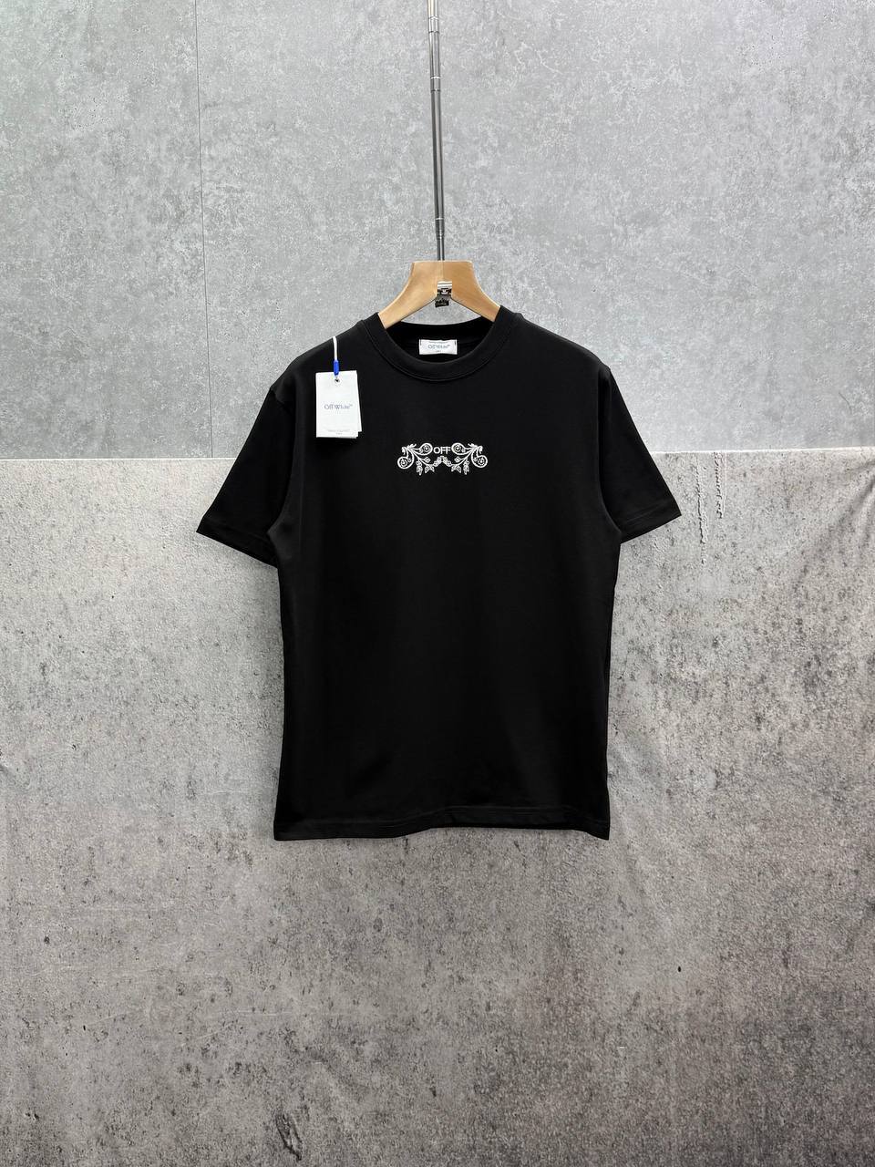 Off-White Tattoo Bandana Arrow Skate Men's Women's T-Shirts in Different Colors Reps Sale UK Best Quality AAA Replica