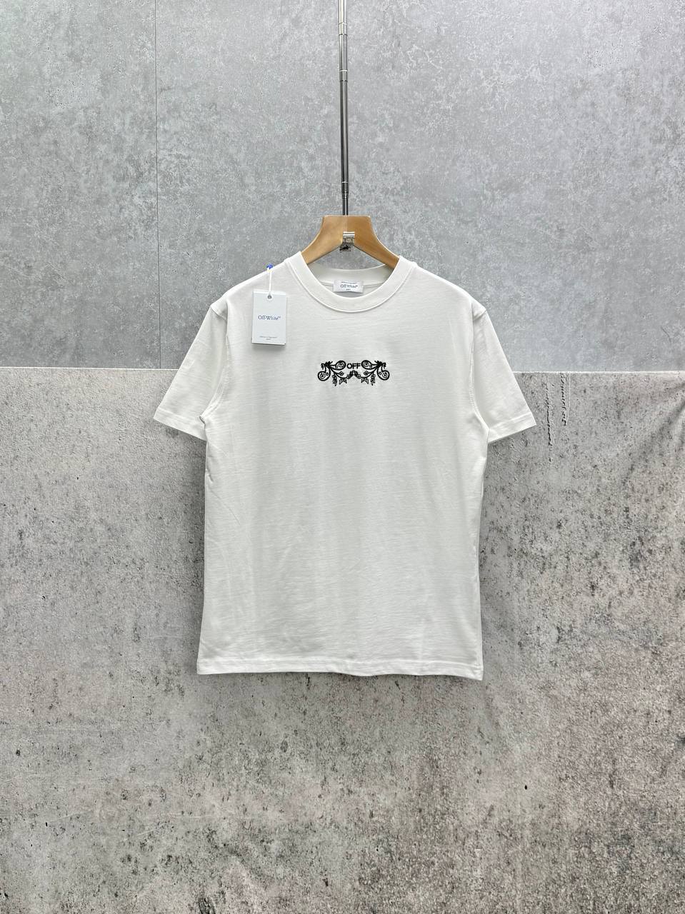 Off-White Tattoo Bandana Arrow Skate Men's Women's T-Shirts in Different Colors Reps Sale UK Best Quality AAA Replica