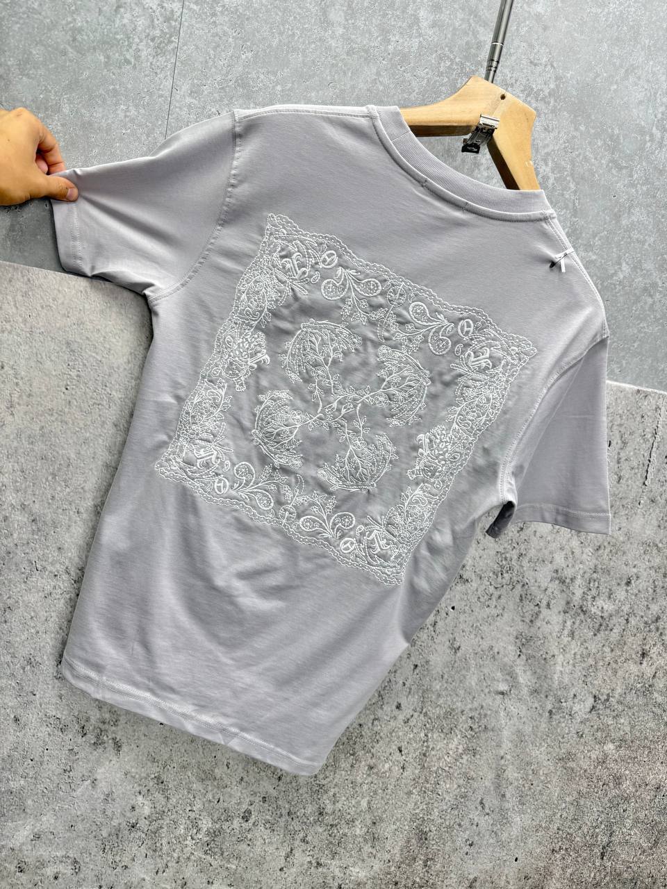 Off-White Tattoo Bandana Arrow Skate Men's Women's T-Shirts in Different Colors Reps Sale UK Best Quality AAA Replica
