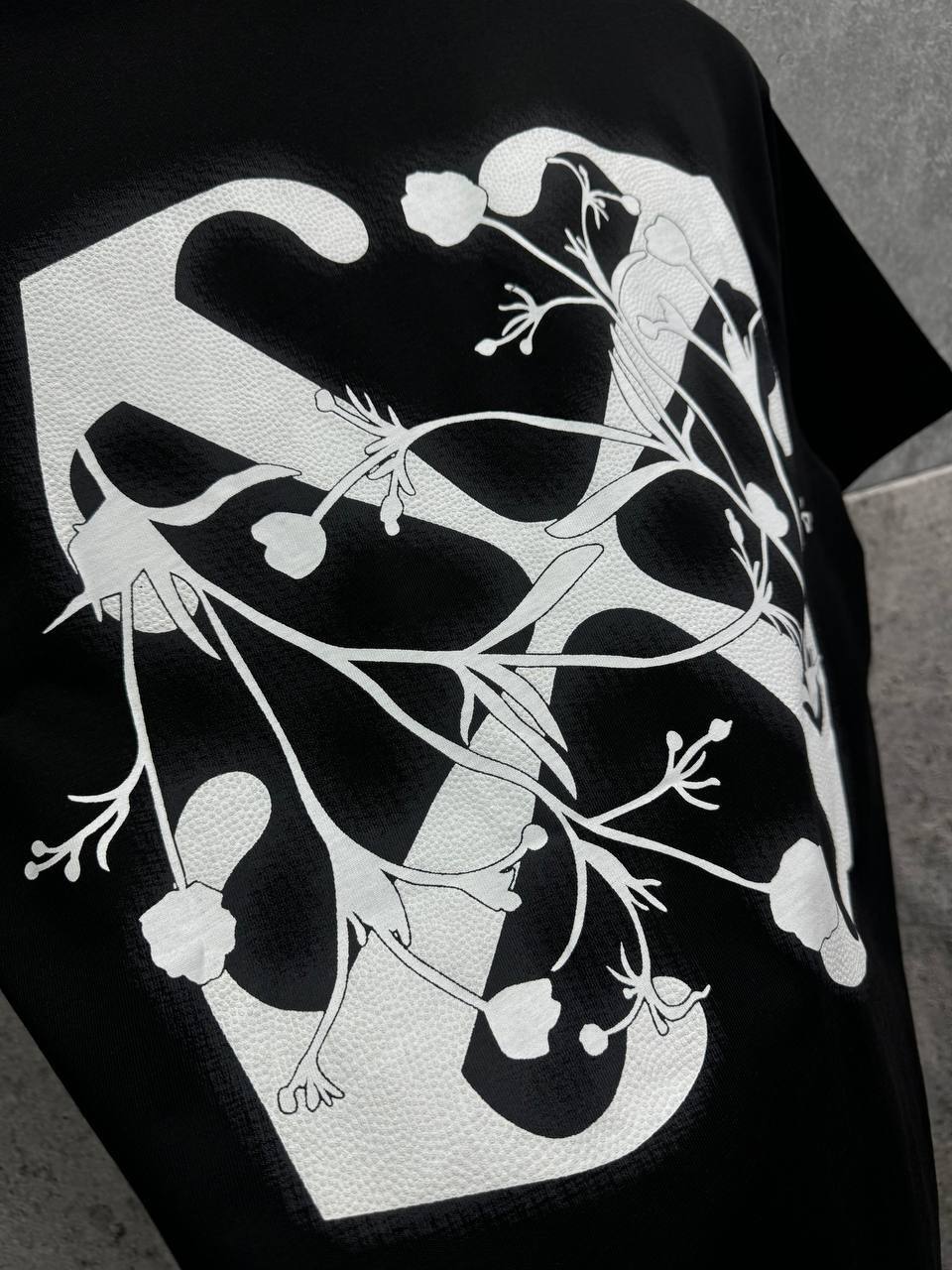 Off-White Flower Arrow Skate Men's Women's T-Shirts in 2 Colors Reps Sale UK Best Quality AAA Replica