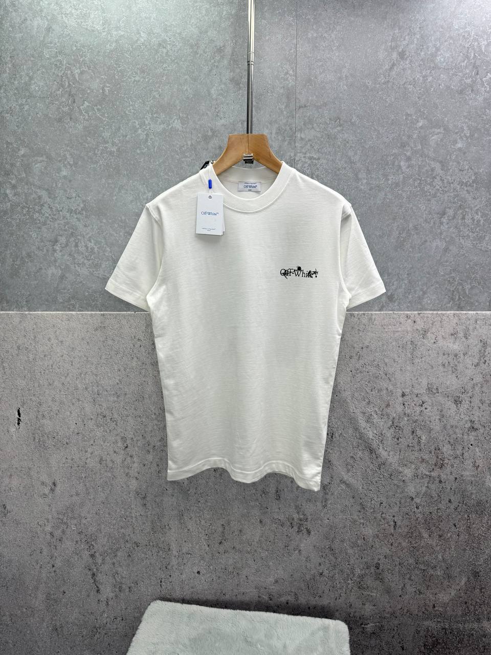 Off-White Flower Arrow Skate Men's Women's T-Shirts in 2 Colors Reps Sale UK Best Quality AAA Replica