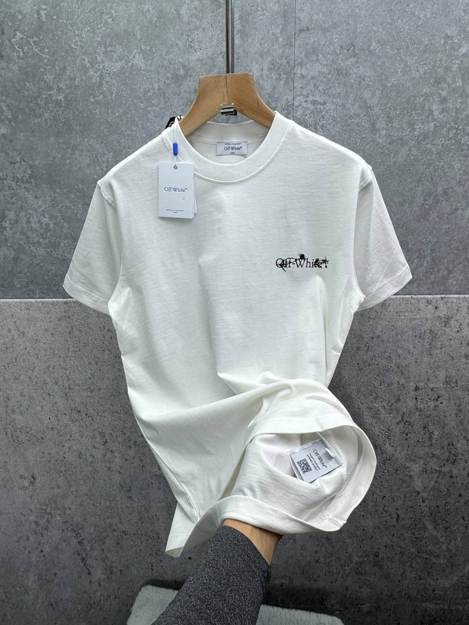 Off-White Flower Arrow Skate Men's Women's T-Shirts in 2 Colors Reps Sale UK Best Quality AAA Replica
