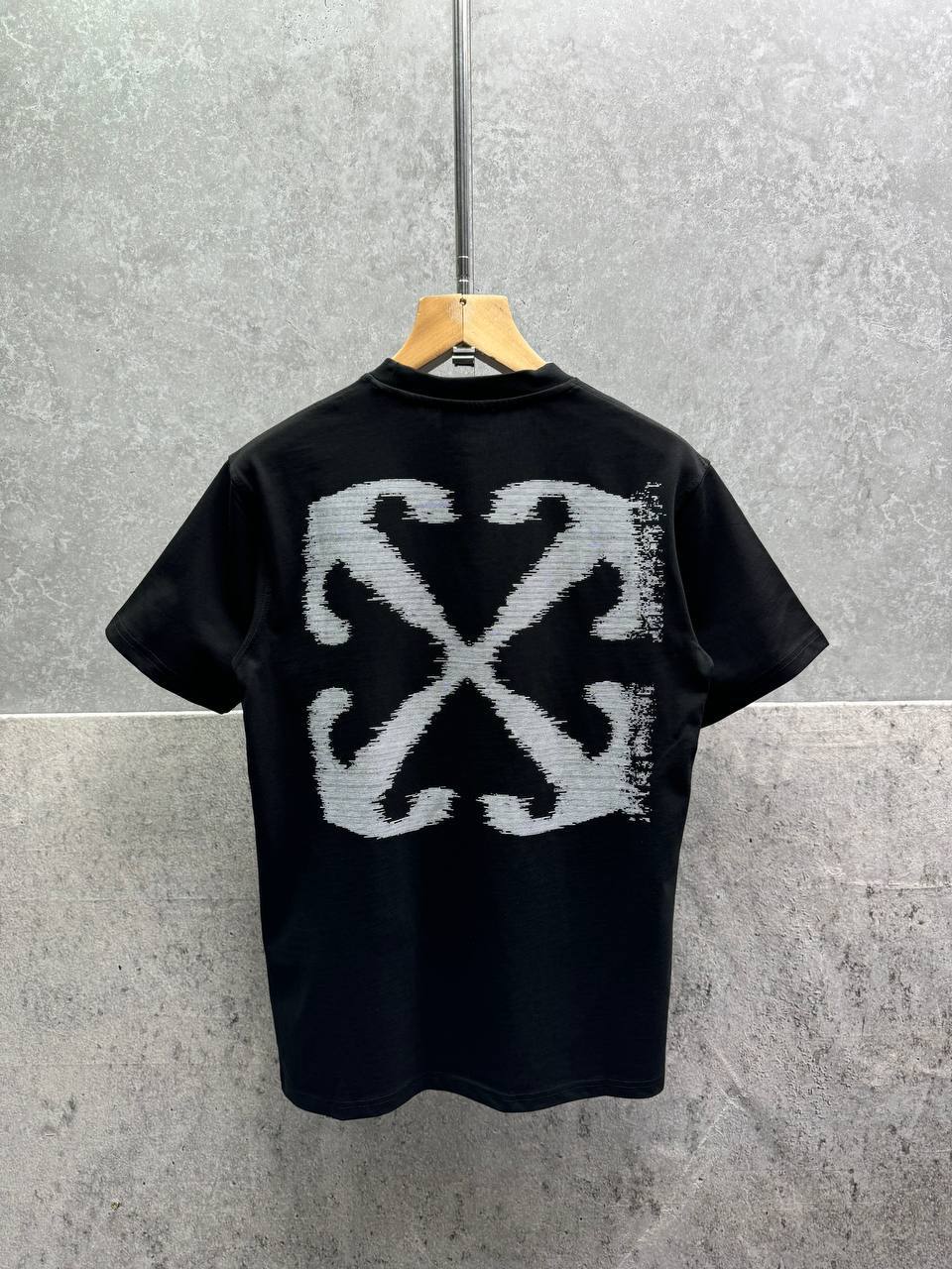 Off-White Windy Arrow Skate Men's Women's T-Shirts in 2 Colors Reps Sale UK Best Quality AAA Replica