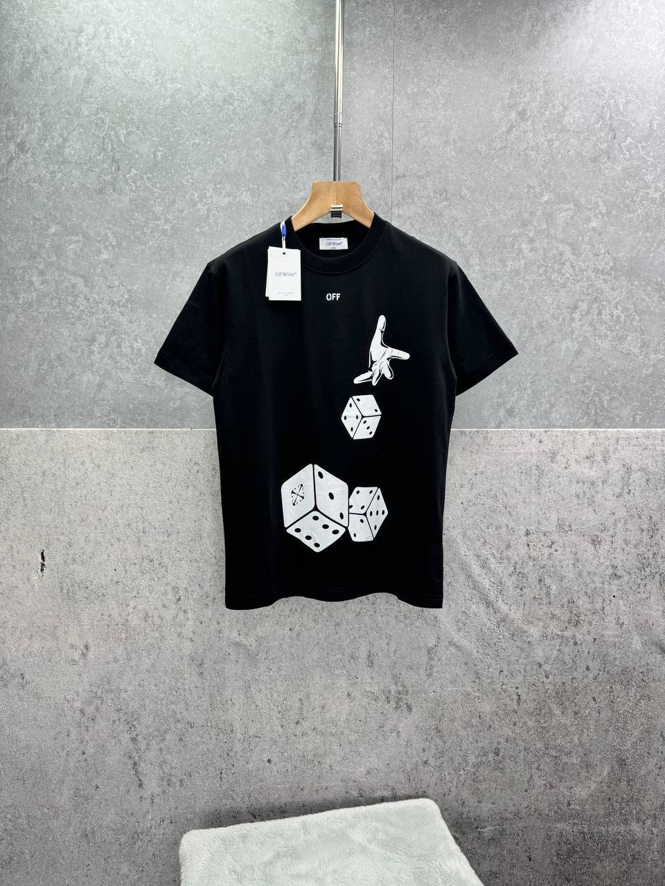 Off-White Dices Skate Men's Women's T-Shirts in 2 Colors Reps Sale UK Best Quality AAA Replica