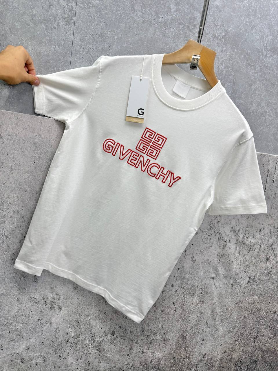 Givenchy 4G Slim Fit Men's Women's T-Shirts in 2 Colors Reps Sale UK Best Quality AAA Replica