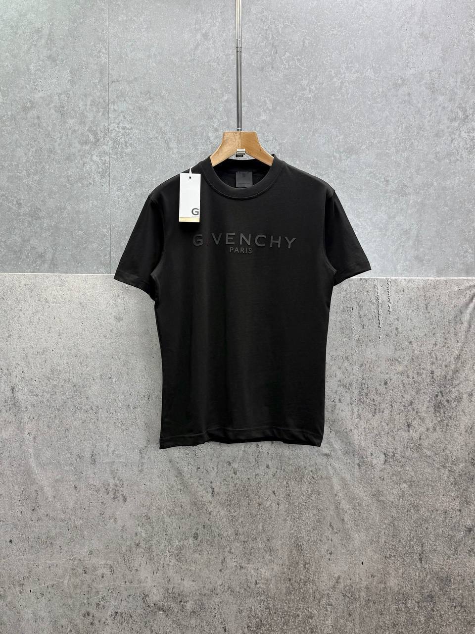 Givenchy Reflective Logo Cotton Men's Women's T-Shirts in 2 Colors Reps Sale UK Best Quality AAA Replica