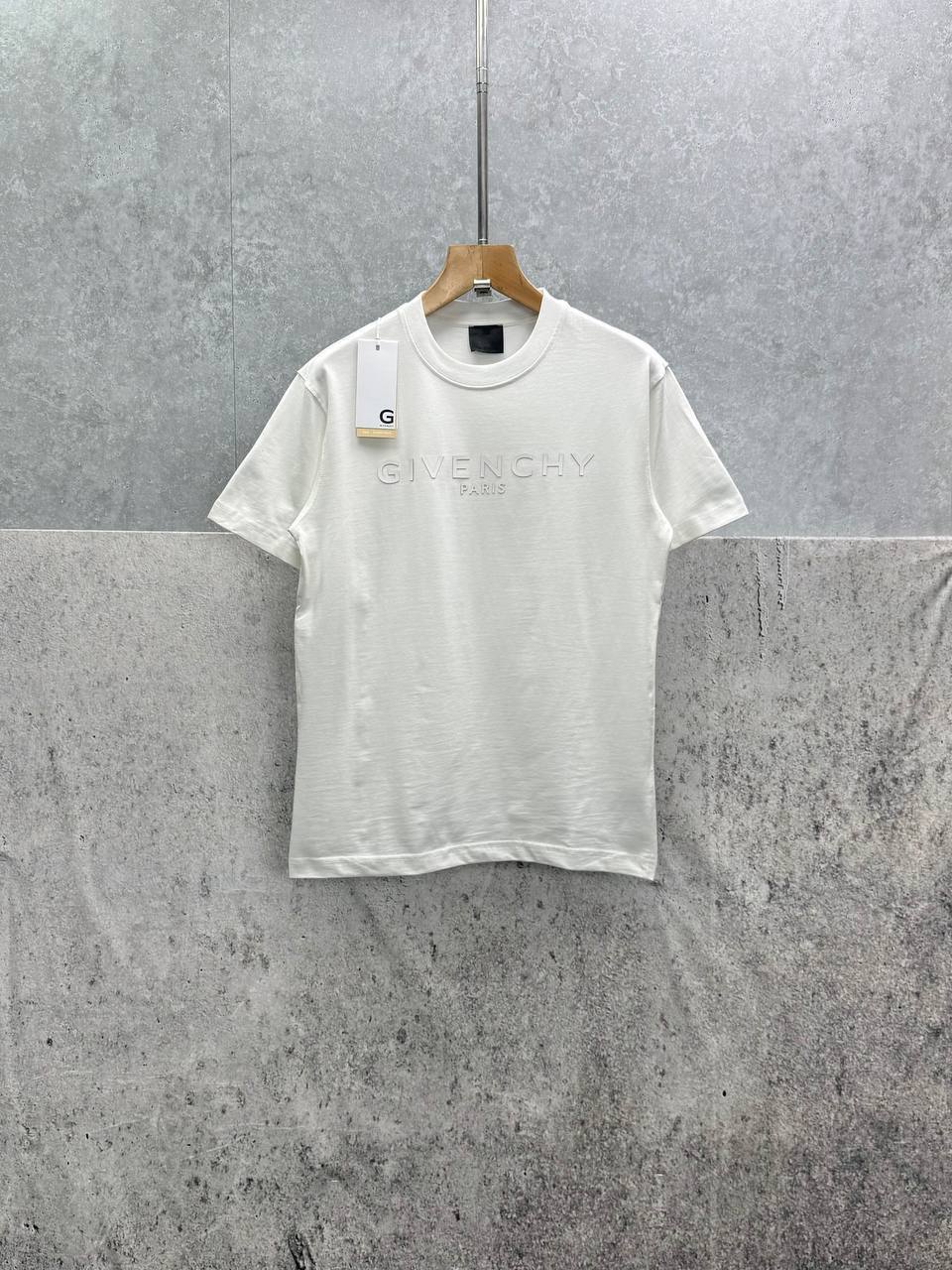 Givenchy Reflective Logo Cotton Men's Women's T-Shirts in 2 Colors Reps Sale UK Best Quality AAA Replica