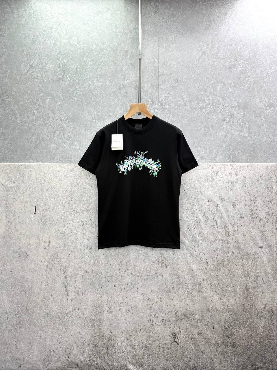 Givenchy Floral Print Men's Women's T-Shirts in 2 Colors Reps Sale UK Best Quality AAA Replica