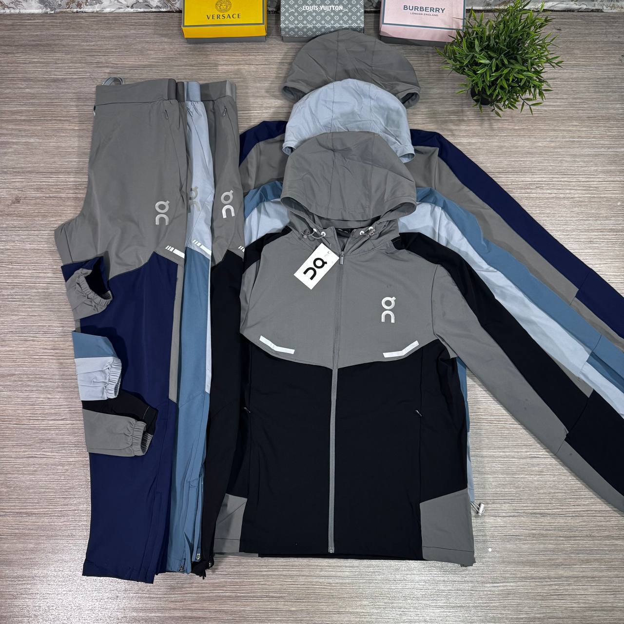 On Cloud QC Cargo Premium Quality Tracksuits Men's in Different Colors Reps Sale UK Best Quality AAA Quality Replica