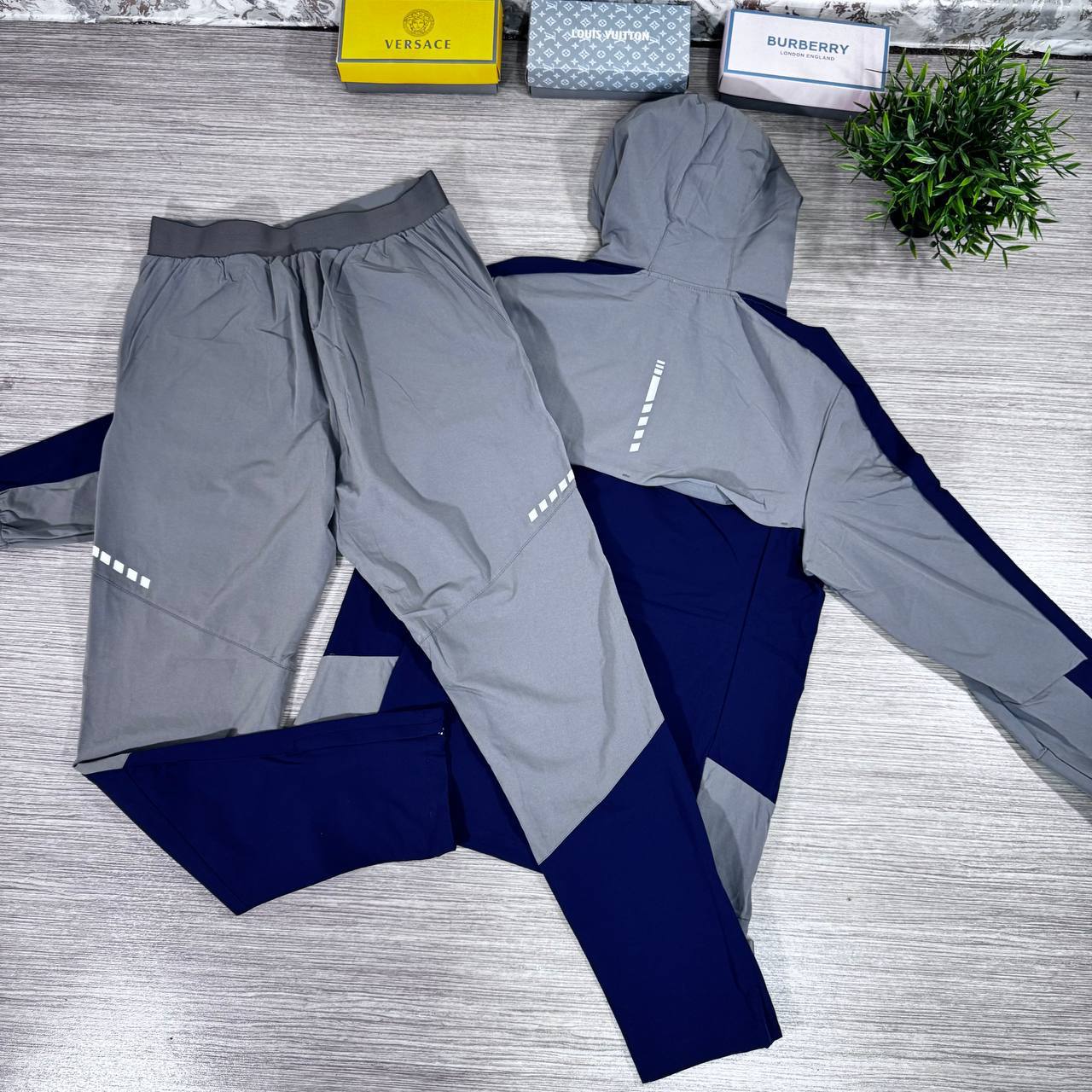 On Cloud QC Cargo Premium Quality Tracksuits Men's in Different Colors Reps Sale UK Best Quality AAA Quality Replica