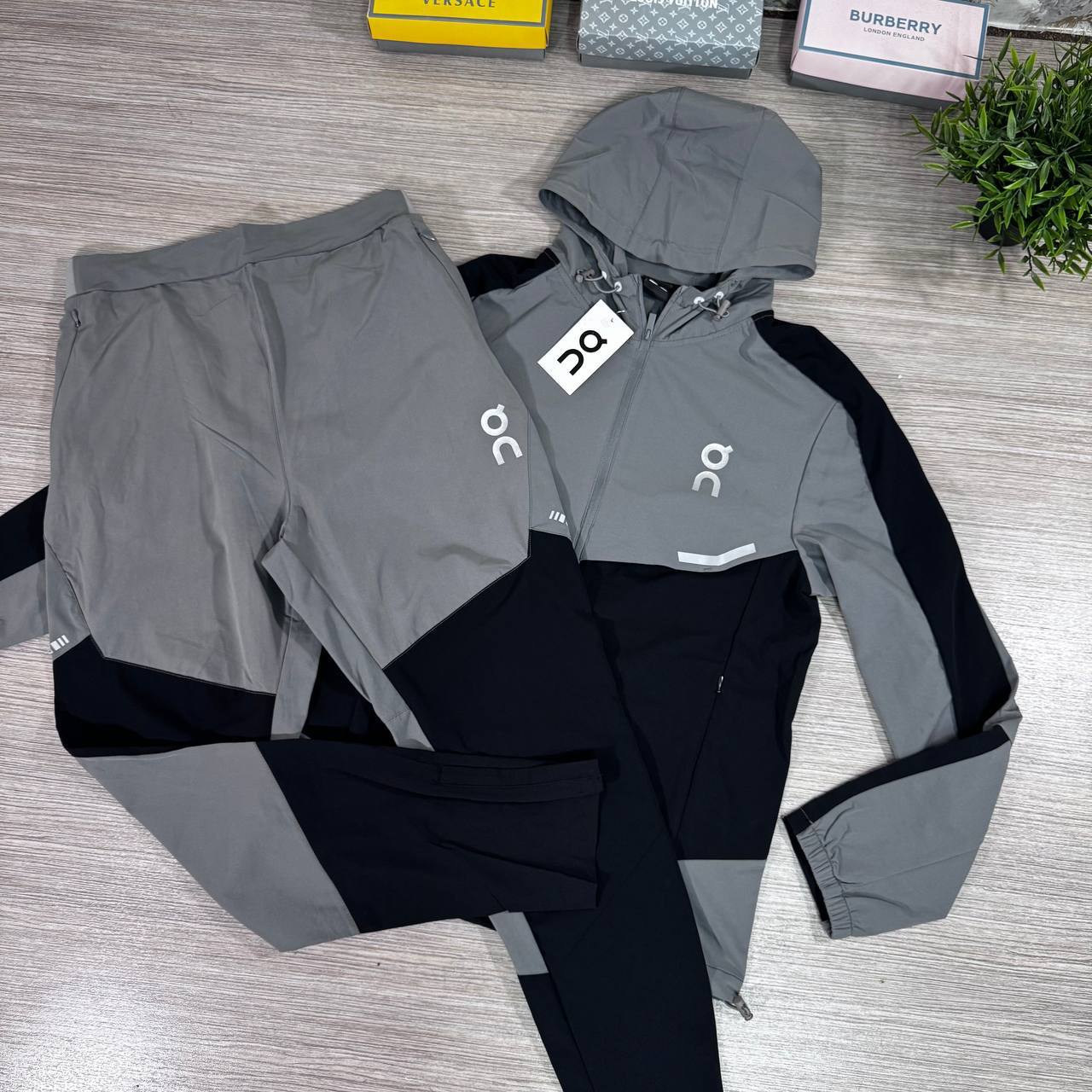 On Cloud QC Cargo Premium Quality Tracksuits Men's in Different Colors Reps Sale UK Best Quality AAA Quality Replica