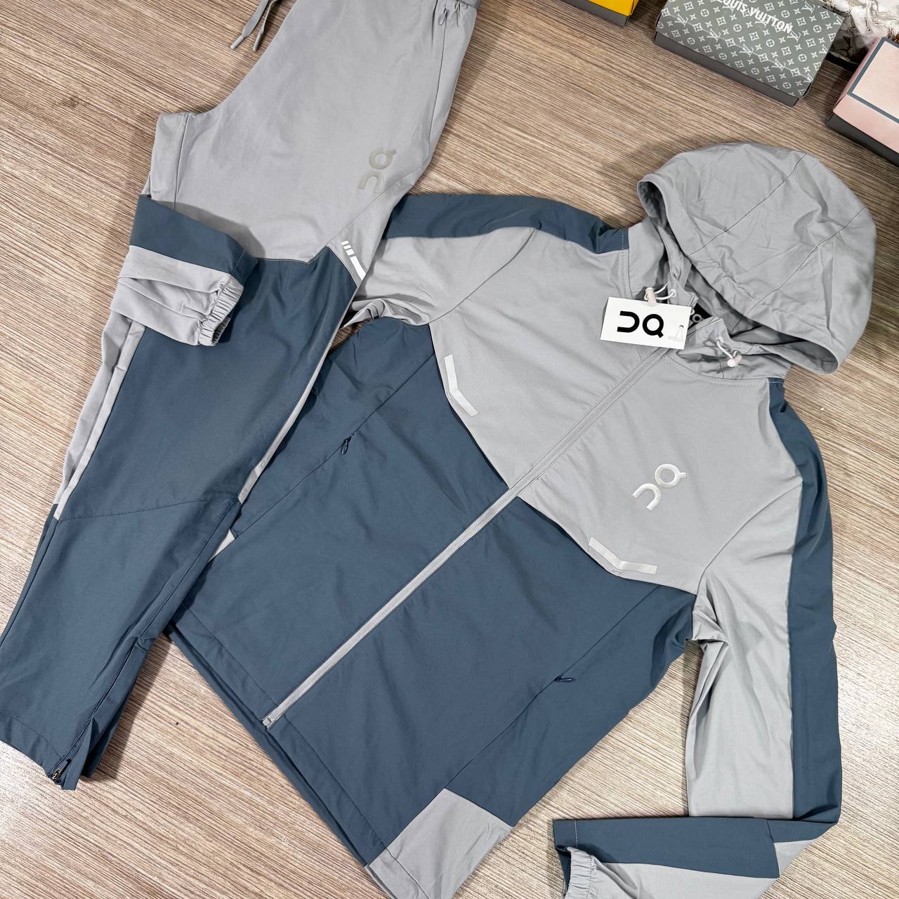 On Cloud QC Cargo Premium Quality Tracksuits Men's in Different Colors Reps Sale UK Best Quality AAA Quality Replica