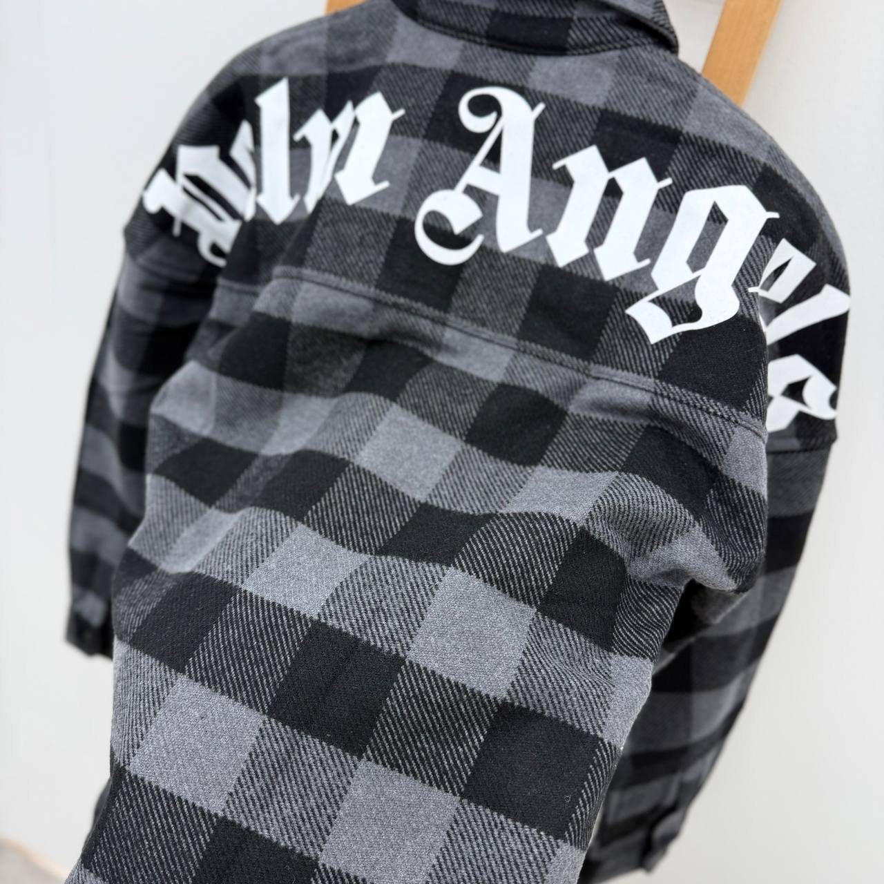 Palm Angels Curved Logo Flannel Check Men's Overshirts in Different Colors Reps Sale UK Best Quality Sale AAA Replica