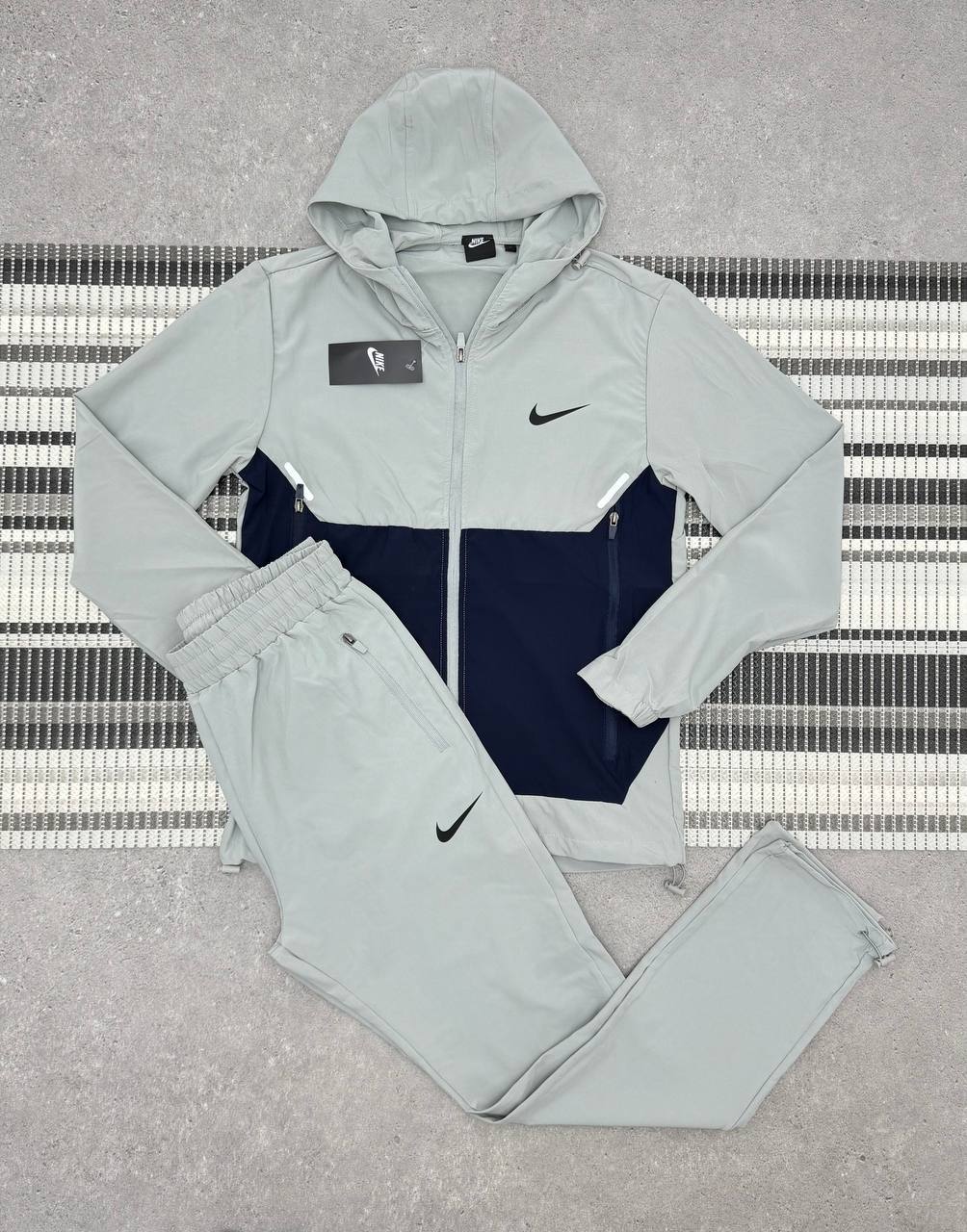 Nike UV Windrunner Tracksuit Men's in Different Colors Reps Sale UK Best Quality AAA Replica