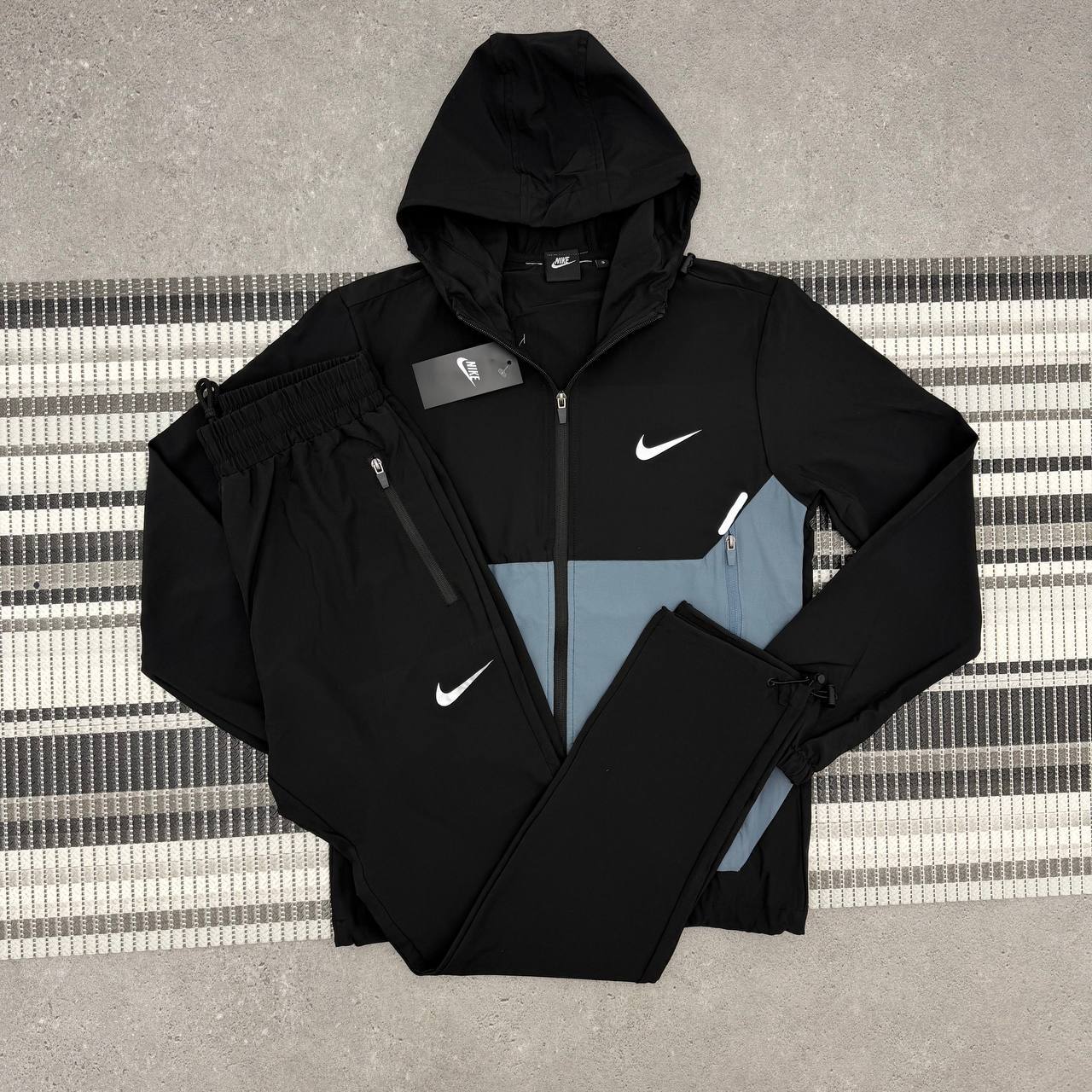 Nike UV Windrunner Tracksuit Men's in Different Colors Reps Sale UK Best Quality AAA Replica