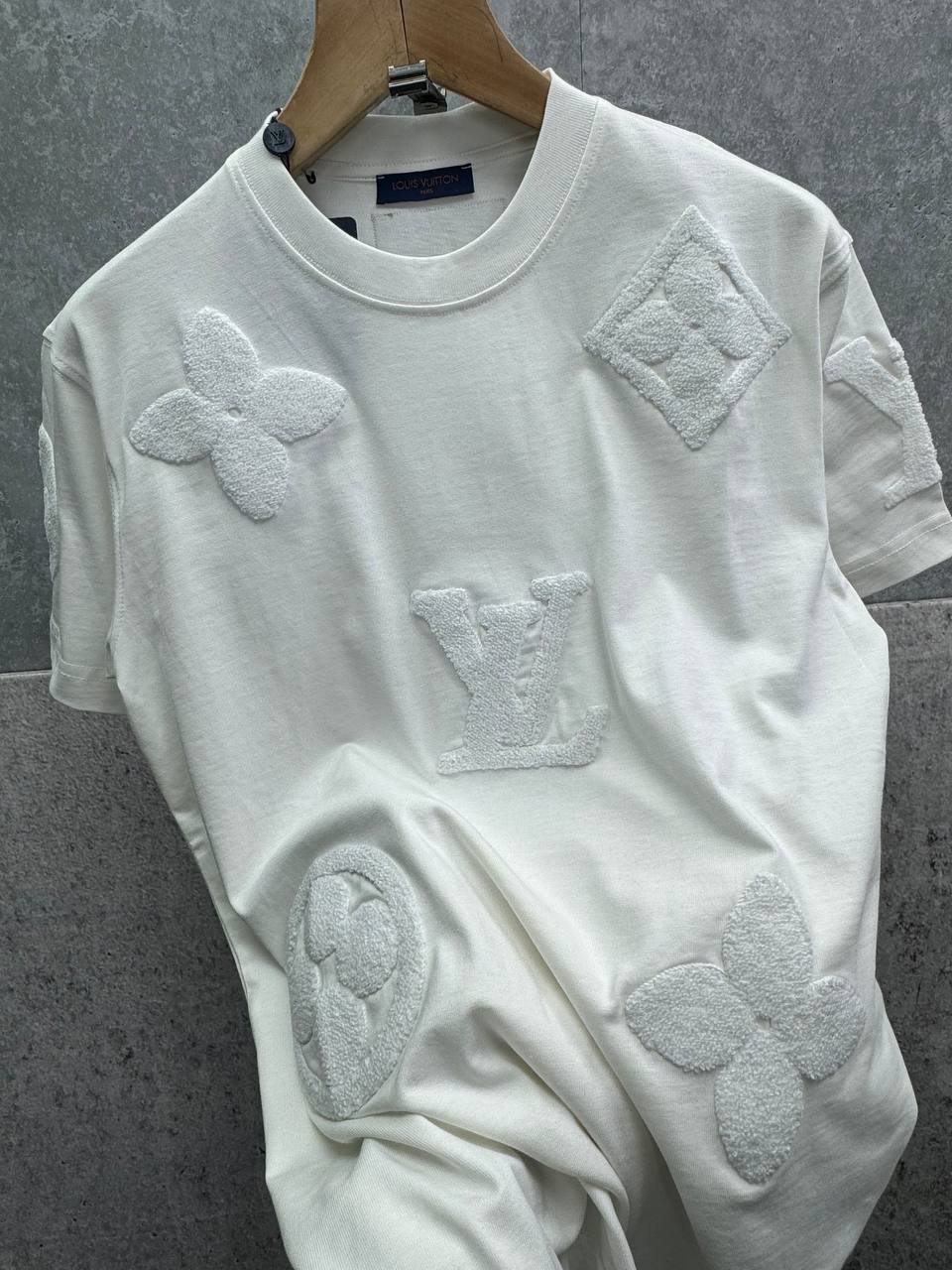 Louis Vuitton LV Patterned Monogram T-Shirts Men's Women's in 2 Colors Reps Sale UK Best Quality AAA Replica