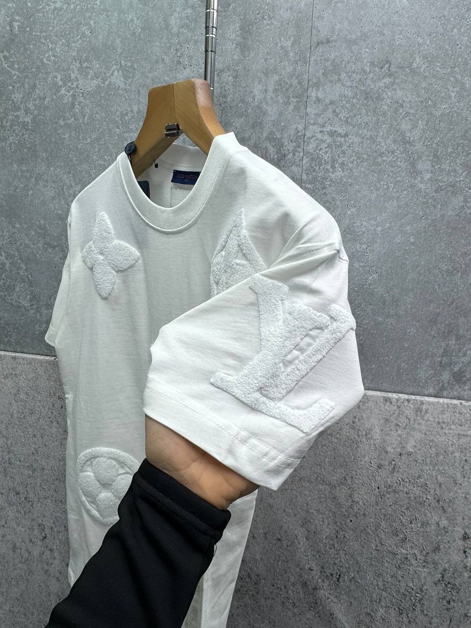 Louis Vuitton LV Patterned Monogram T-Shirts Men's Women's in 2 Colors Reps Sale UK Best Quality AAA Replica