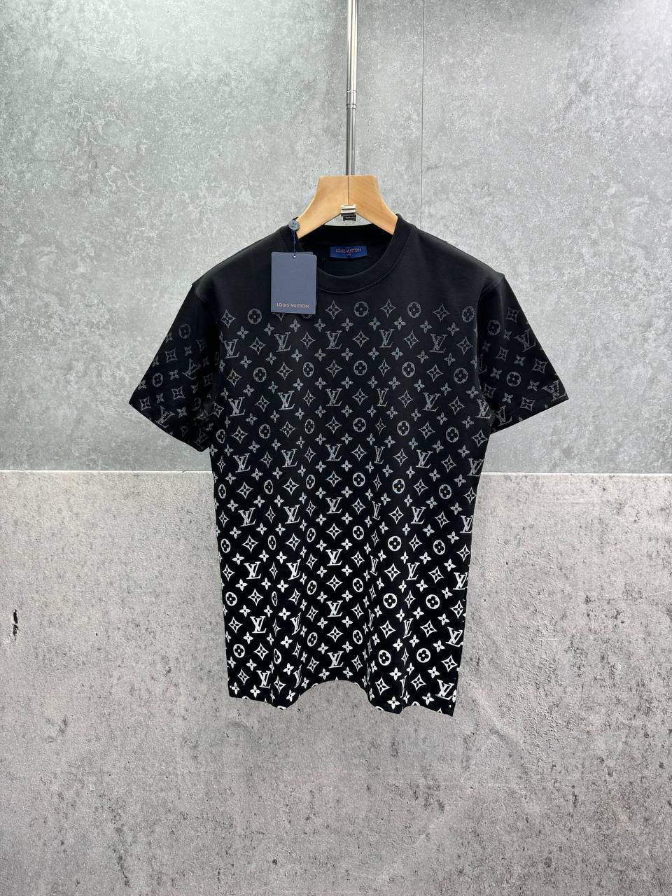 Louis Vuitton LV Monogram Gradient Cotton T-Shirts Men's Women's in 2 Colors Reps Sale UK Best Quality AAA Replica
