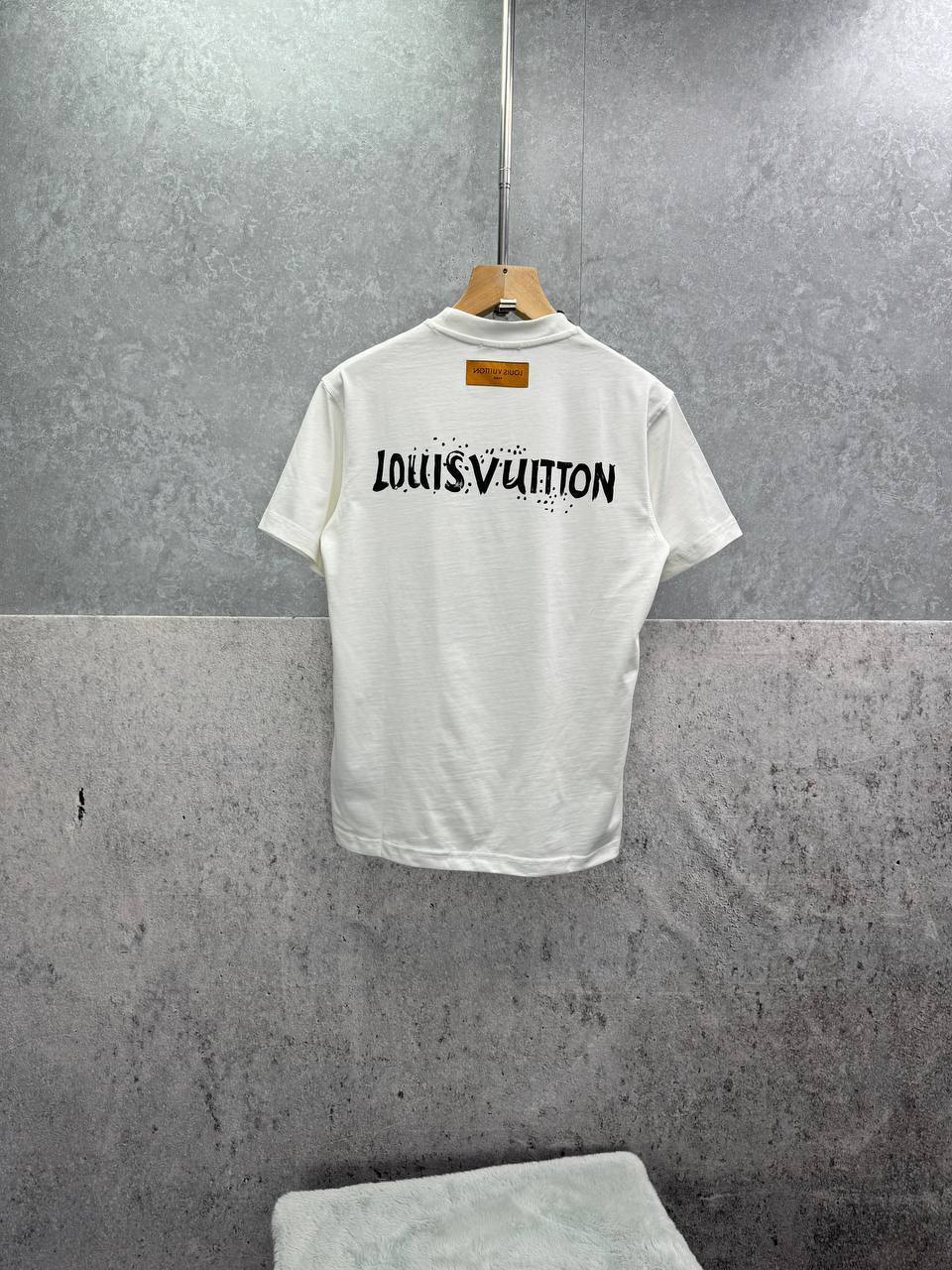 Louis Vuitton Brushed Signature Monogram T-Shirts Men's Women's in 2 Colors Reps Sale UK Best Quality AAA Replica
