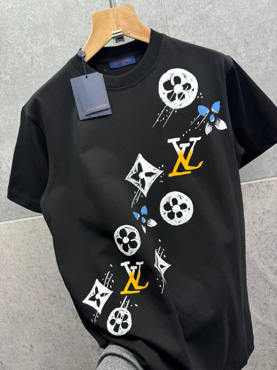 Louis Vuitton Brushed Signature Monogram T-Shirts Men's Women's in 2 Colors Reps Sale UK Best Quality AAA Replica