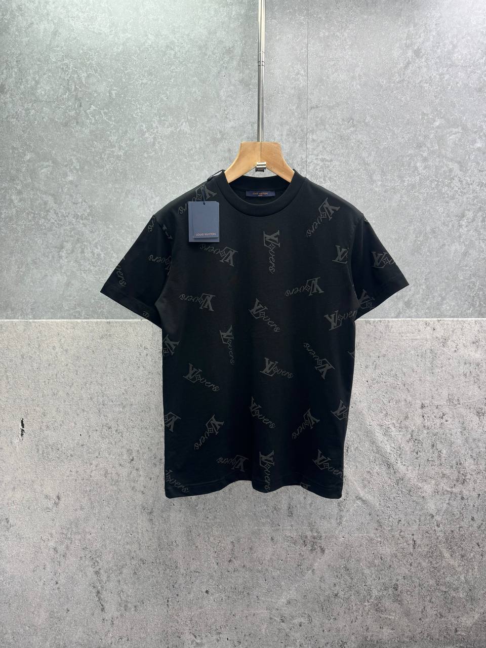 Louis Vuitton Essential Script Logo T-Shirts Men's Women's in 2 Colors Reps Sale UK Best Quality AAA Replica