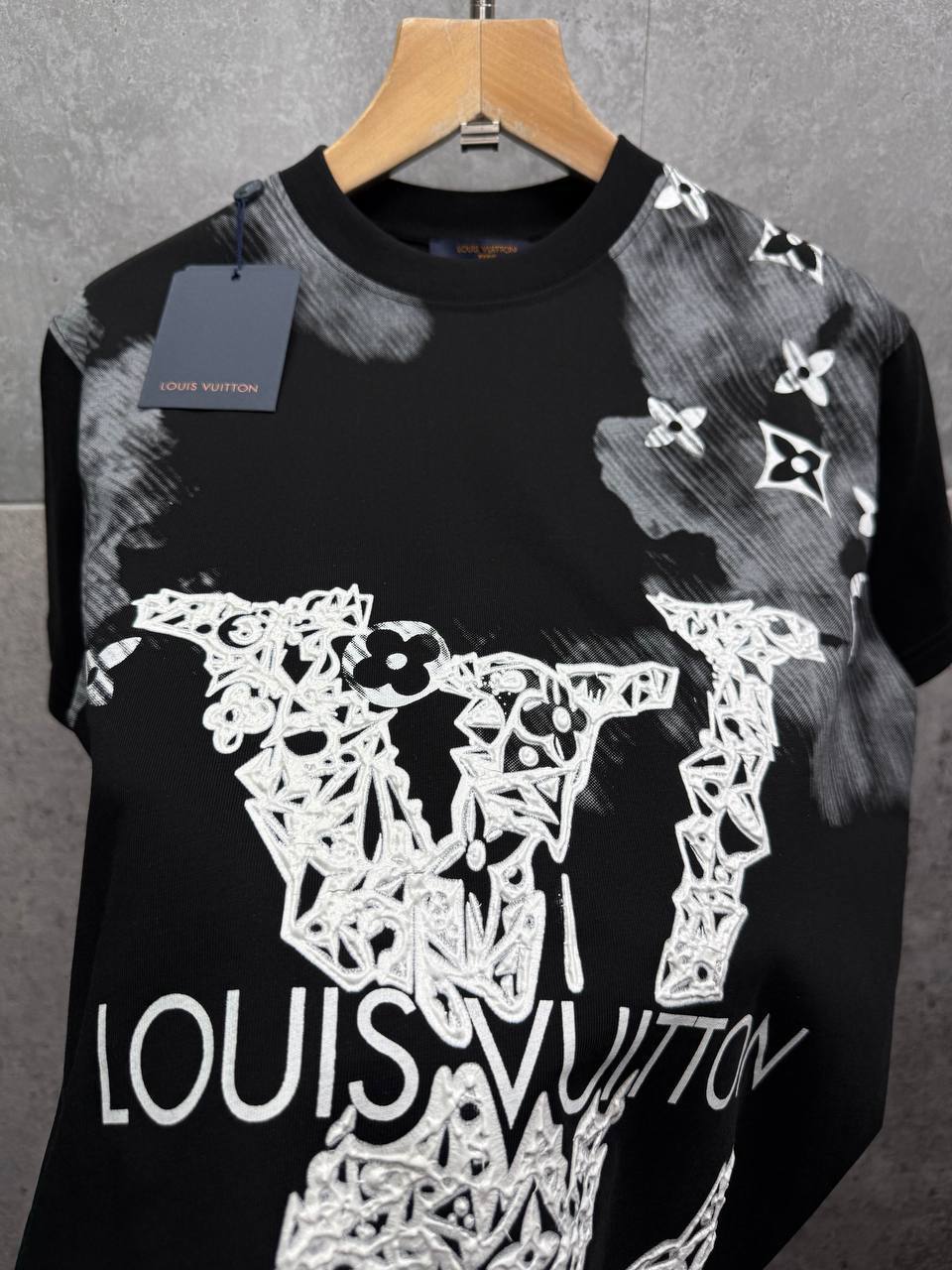 Louis Vuitton Jacquard Graphic T-Shirts Men's Women's in 2 Colors Reps Sale UK Best Quality AAA Replica