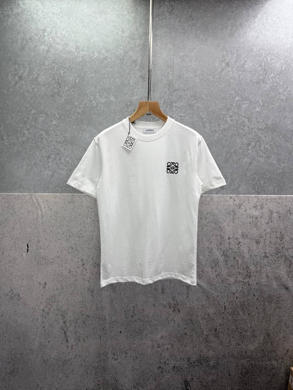 Loewe Anagram Logo Embroidered T-shirts Men's Women's in 2 Colors Reps UK Best Quality AAA Replica