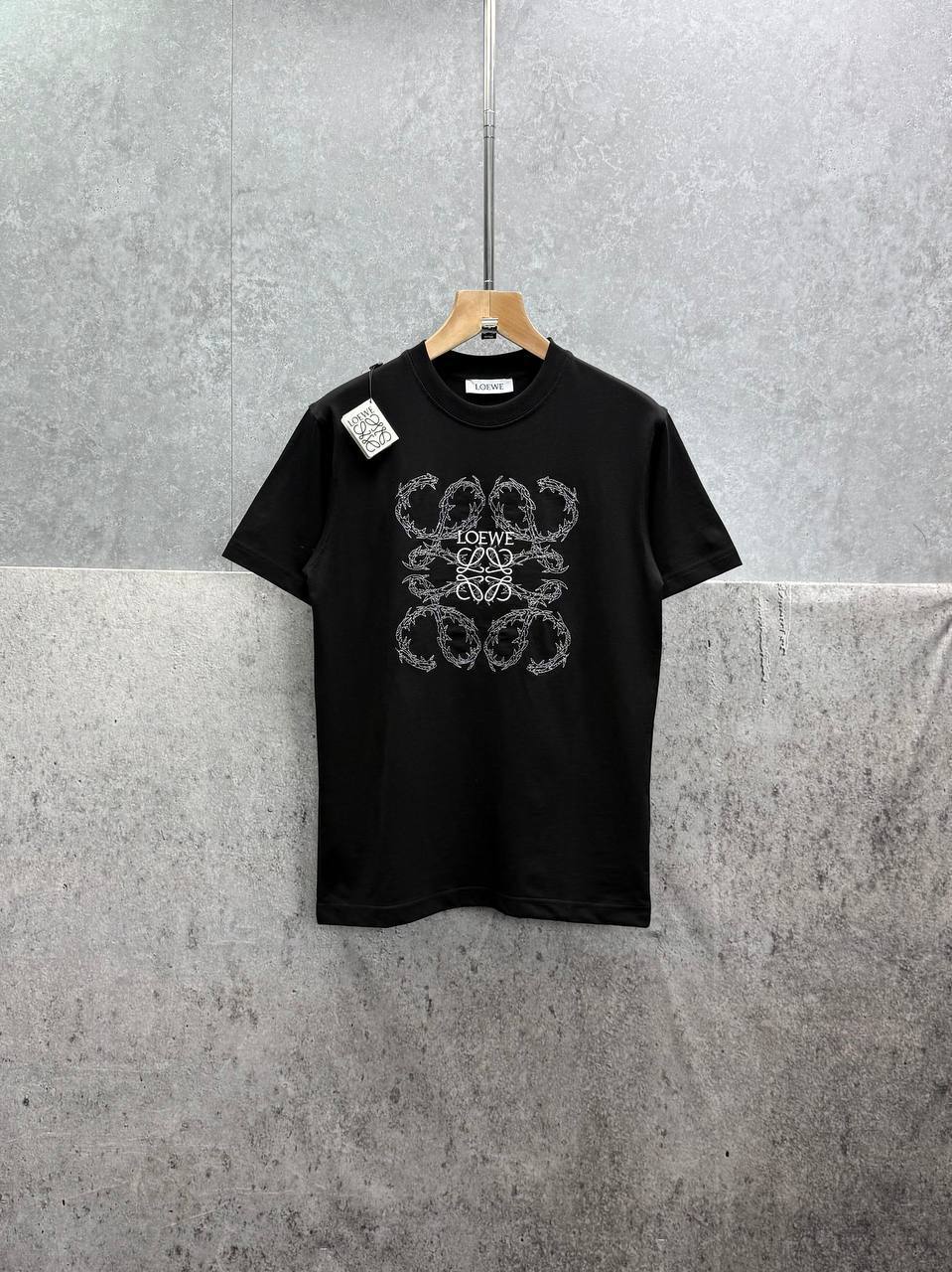 Loewe Anagram Embroidered Crewneck T-Shirts Men's Women's in 2 Colors Reps Sale UK Best Quality AAA Replica