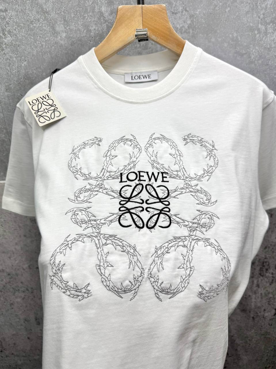 Loewe Anagram Embroidered Crewneck T-Shirts Men's Women's in 2 Colors Reps Sale UK Best Quality AAA Replica