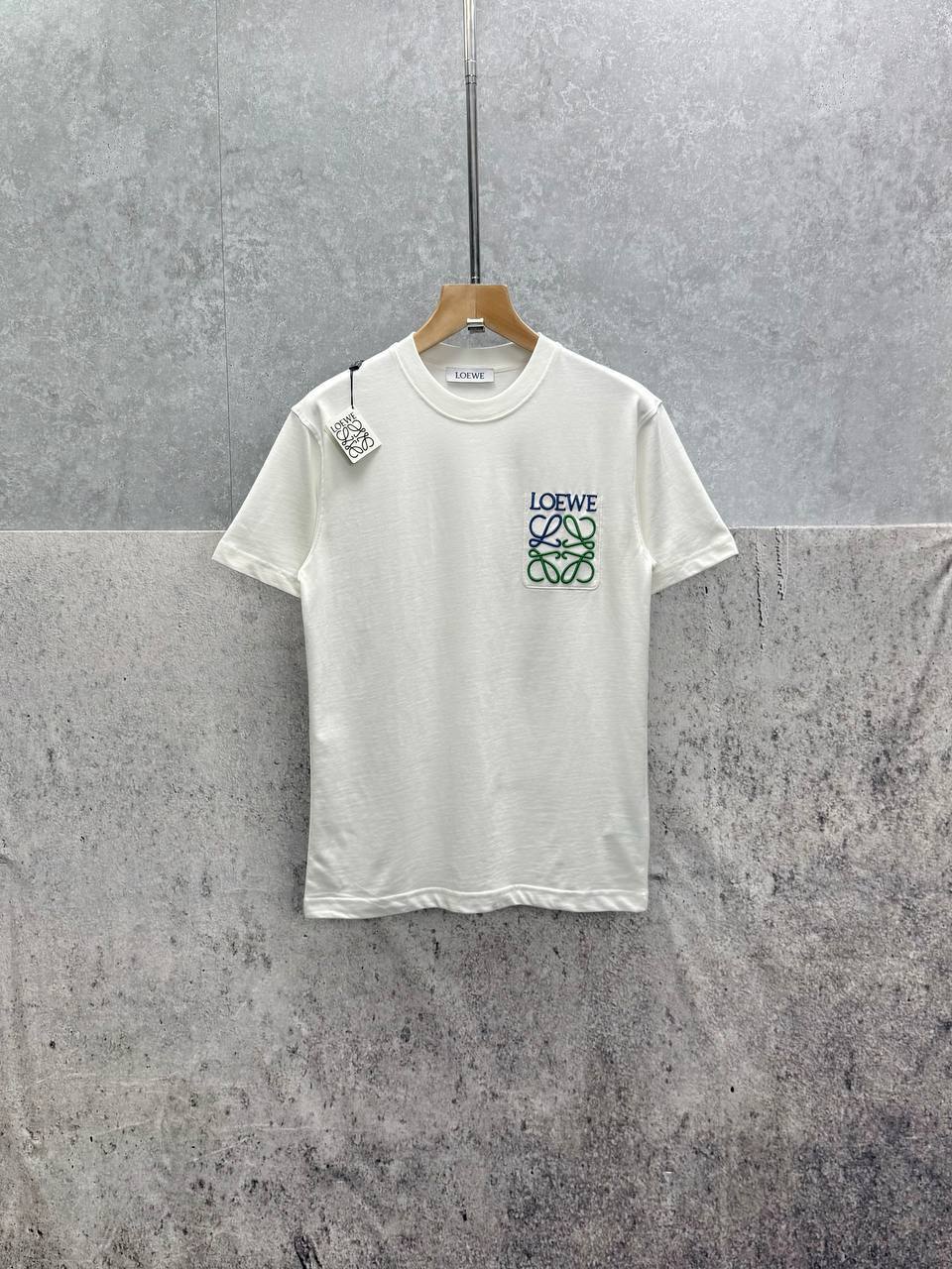 Loewe Anagram Pocket Logo Crewneck T-Shirts Men's Women's in 2 Colors Reps Sale UK Best Quality AAA Replica