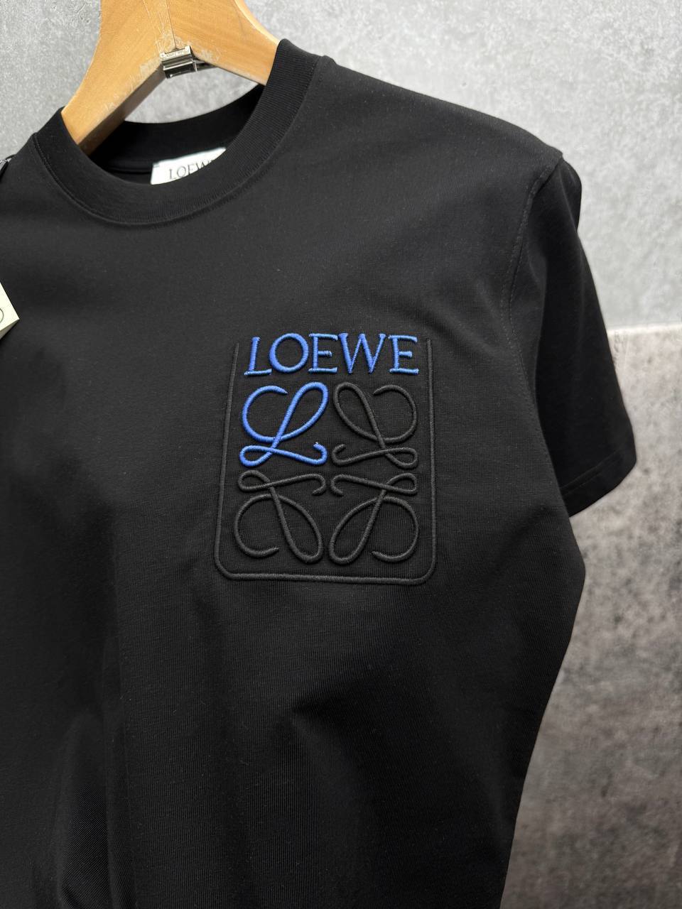 Loewe Anagram Pocket Logo Crewneck T-Shirts Men's Women's in 2 Colors Reps Sale UK Best Quality AAA Replica