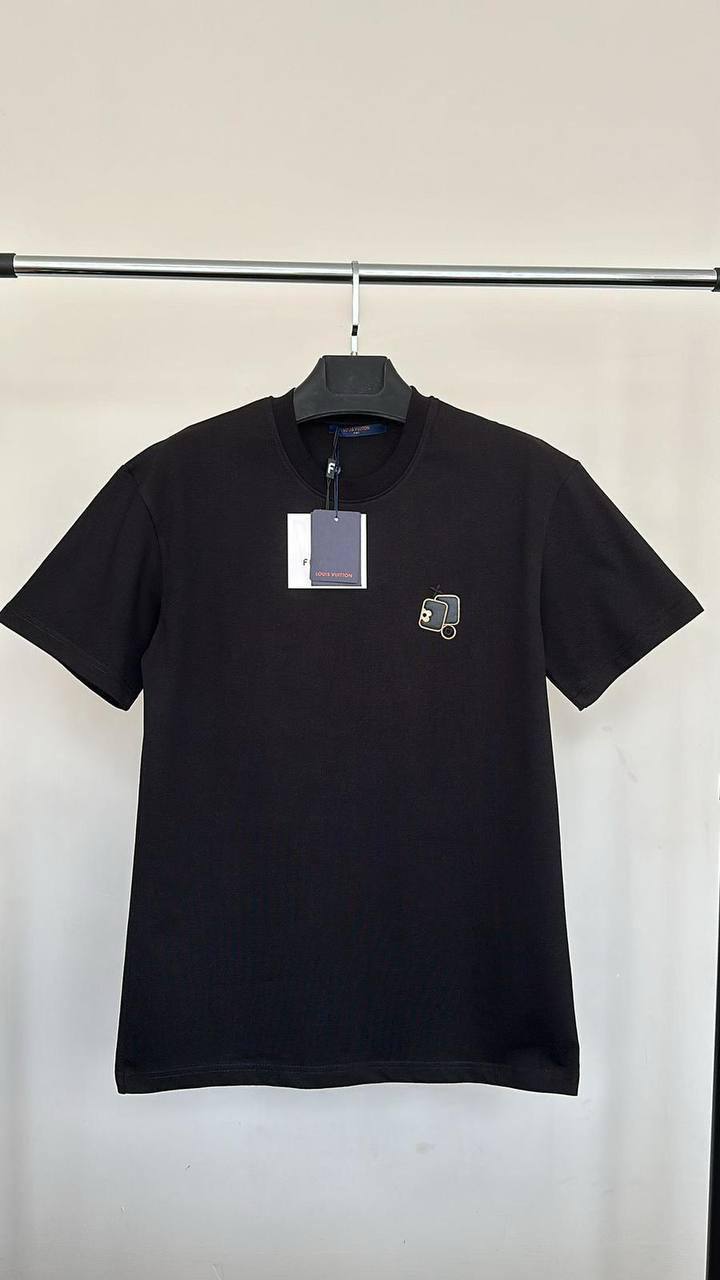 Louis Vuitton Embroidered Logo T-Shirts Men's Women's in Different Colors Reps Sale UK Best Quality AAA Replica