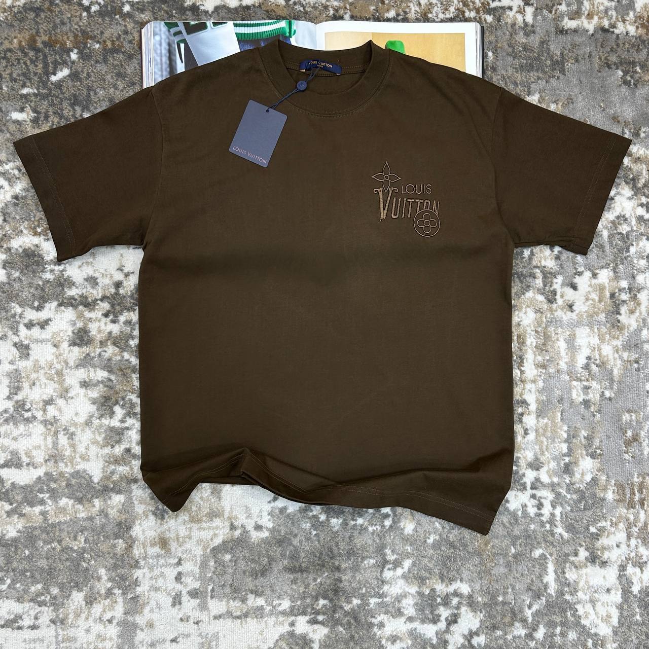 Louis Vuitton Graphic Print T-Shirts Men's Women's in 2 Colors Reps Sale UK Best Quality AAA Replica