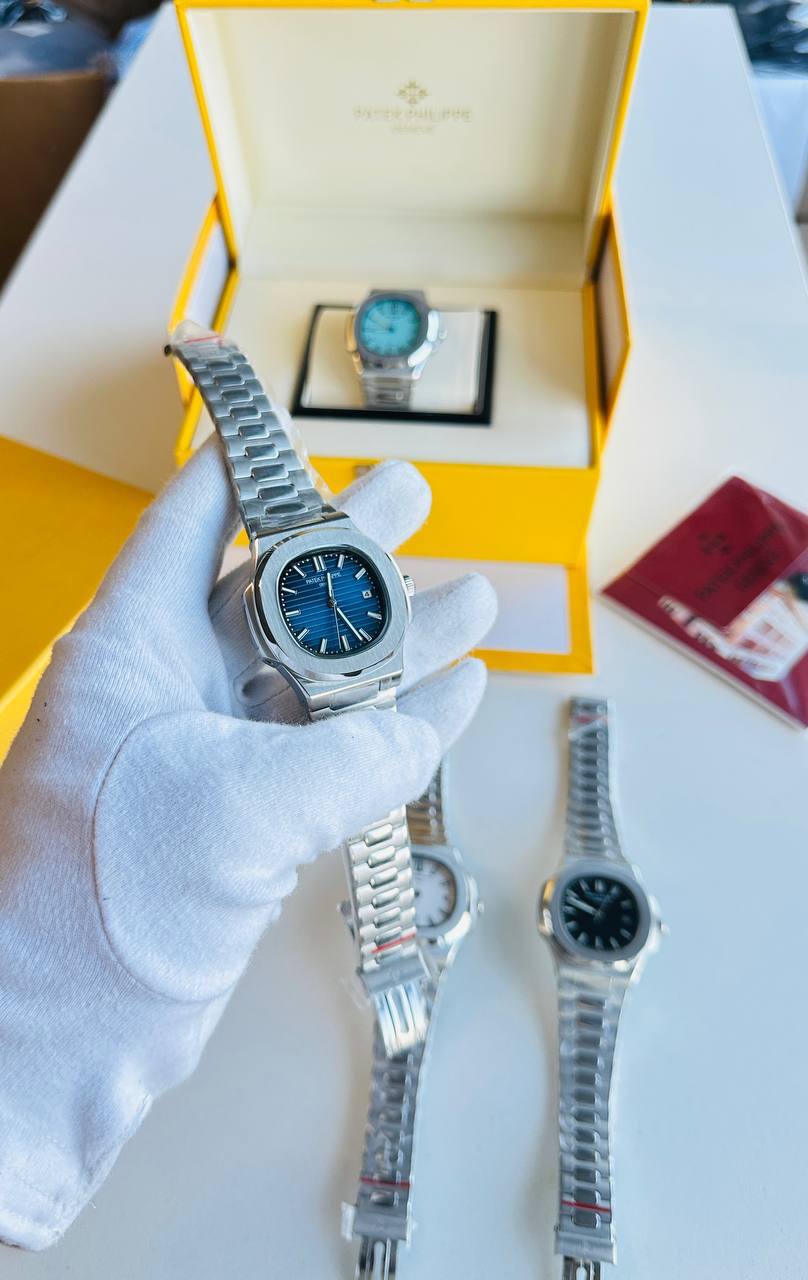 Patek Philippe Nautilus Ref. 7010/1G-013 Men's Watch in Blue Lacquered Dial and Silver Bracelet UK Best Quality AAA Reps