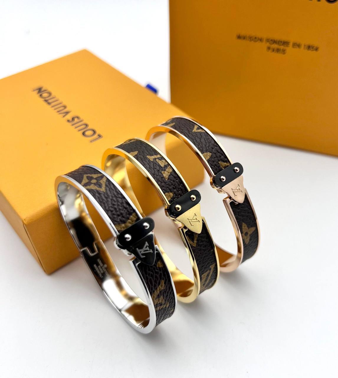 Louis Vuitton Single Arrow Bracelets Women's in Different Colors Reps Sale UK Best Quality AAA Replica