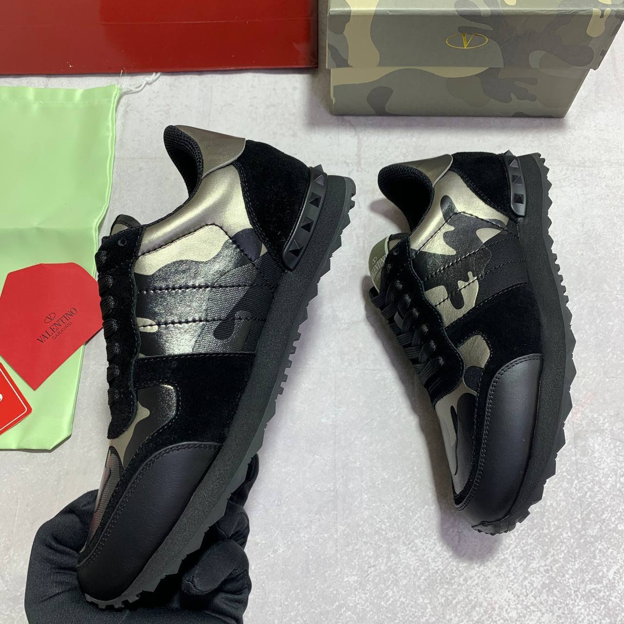 Valentino Garavani Rockrunner Camouflage Noir Metallic Sneaker Men's Reps UK Best Quality AAA Replica