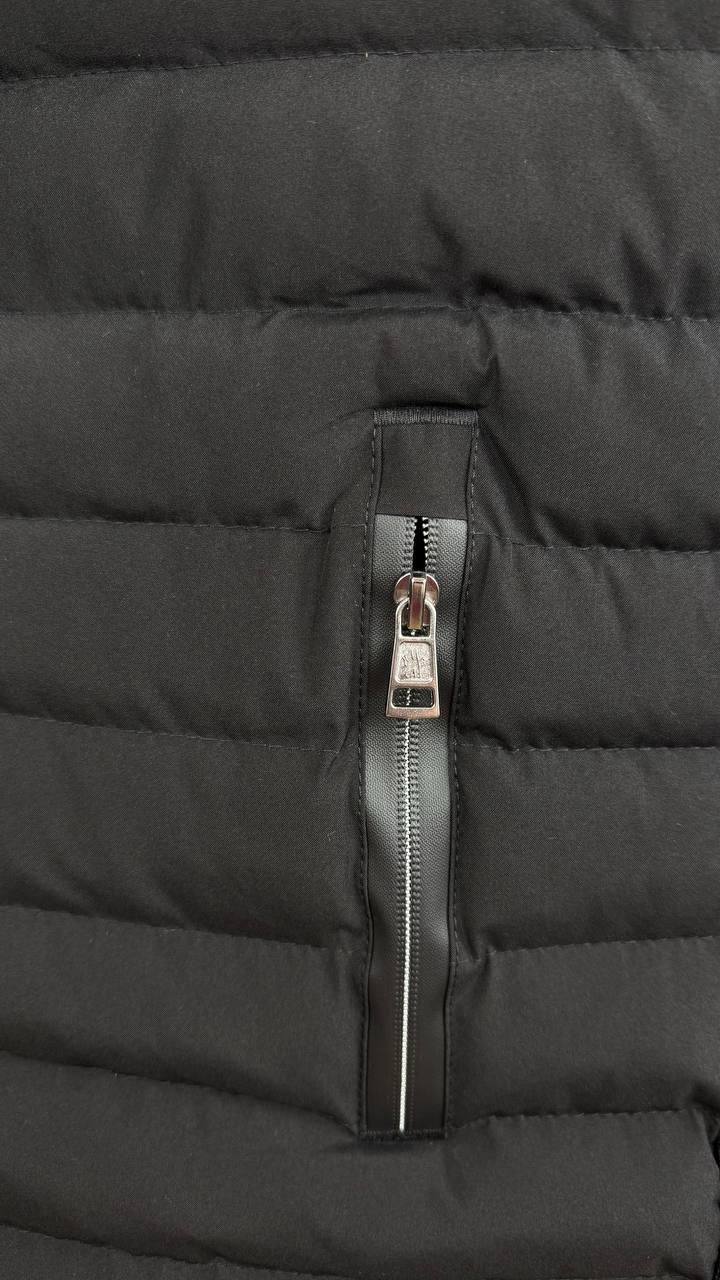 Moncler Padded Zip-Up Hybrid Jacket in 2 Colors Reps Sale UK Best Quality AAA Replica in 2 Colors Reps Sale UK Best Quality AAA Replica