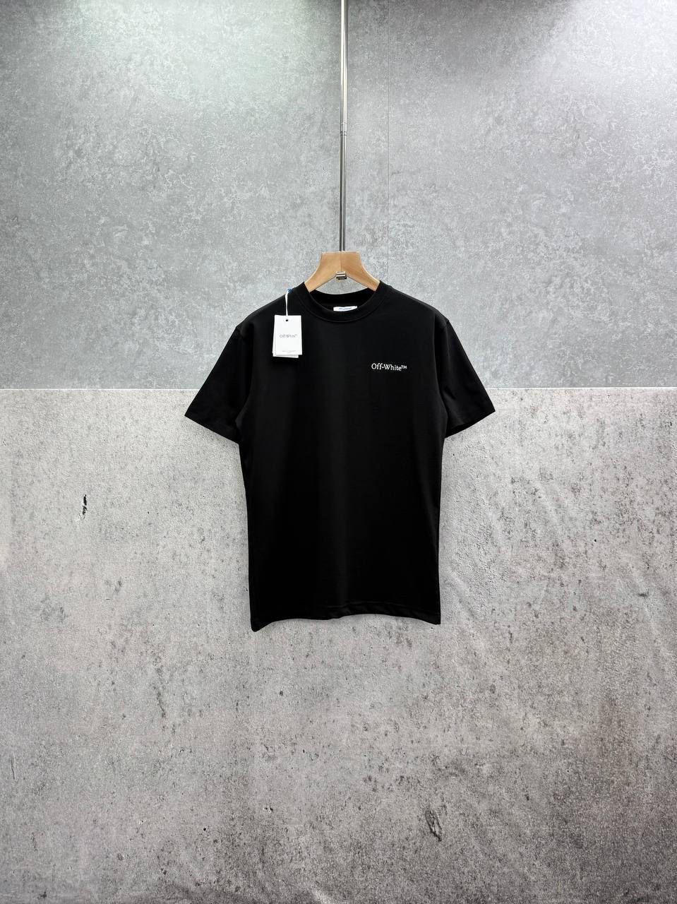 Off-White "Cloudy Arrow" Embroidered Skate T-Shirt in 2 Colors Reps Sale UK Best Quality AAA Replica