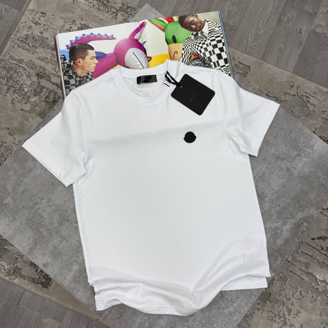Moncler T-Shirt en Coton à Empiècement Logo in Different Colour Men's Women's Reps Sale UK Best Quality Replica