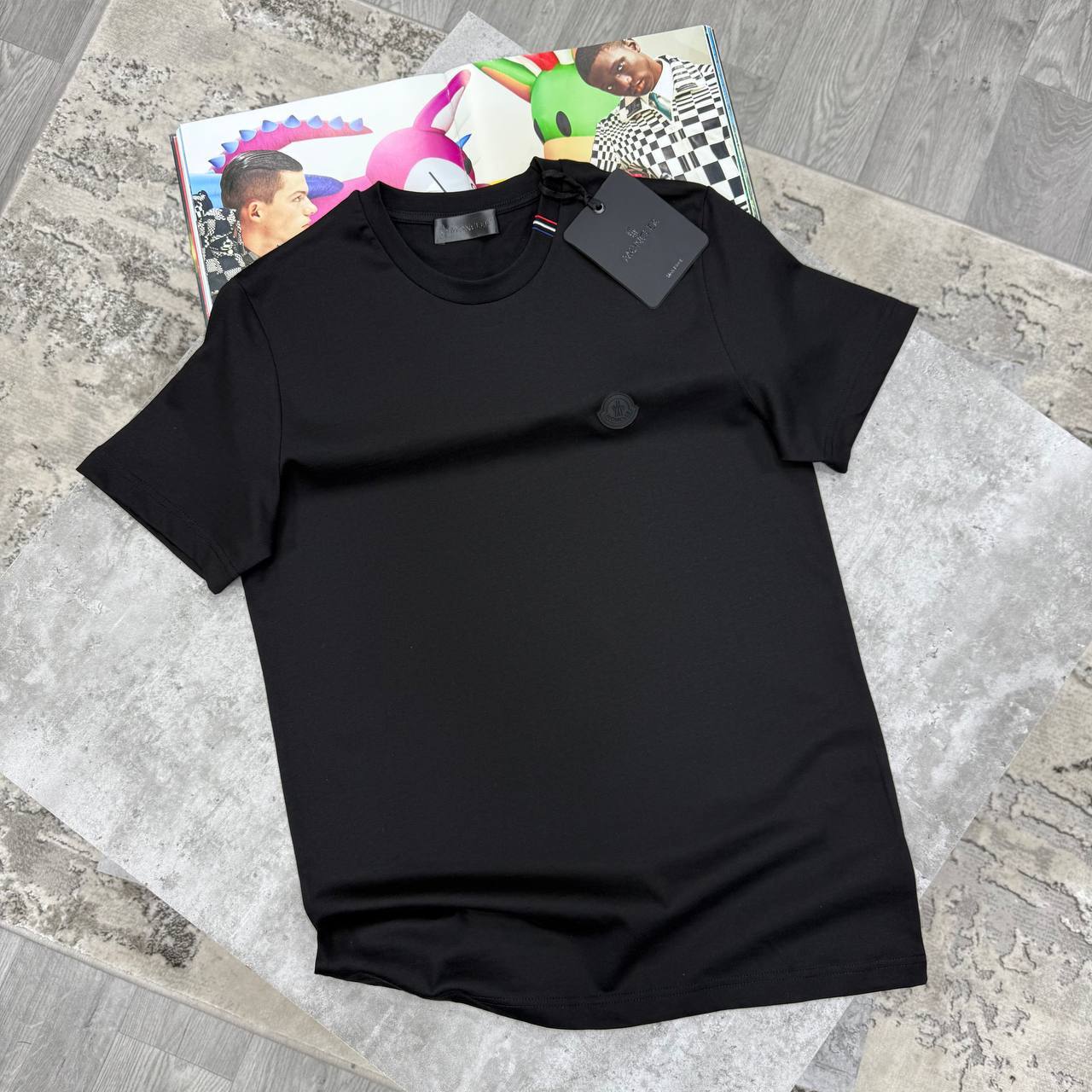 Moncler T-Shirt en Coton à Empiècement Logo in Different Colour Men's Women's Reps Sale UK Best Quality Replica