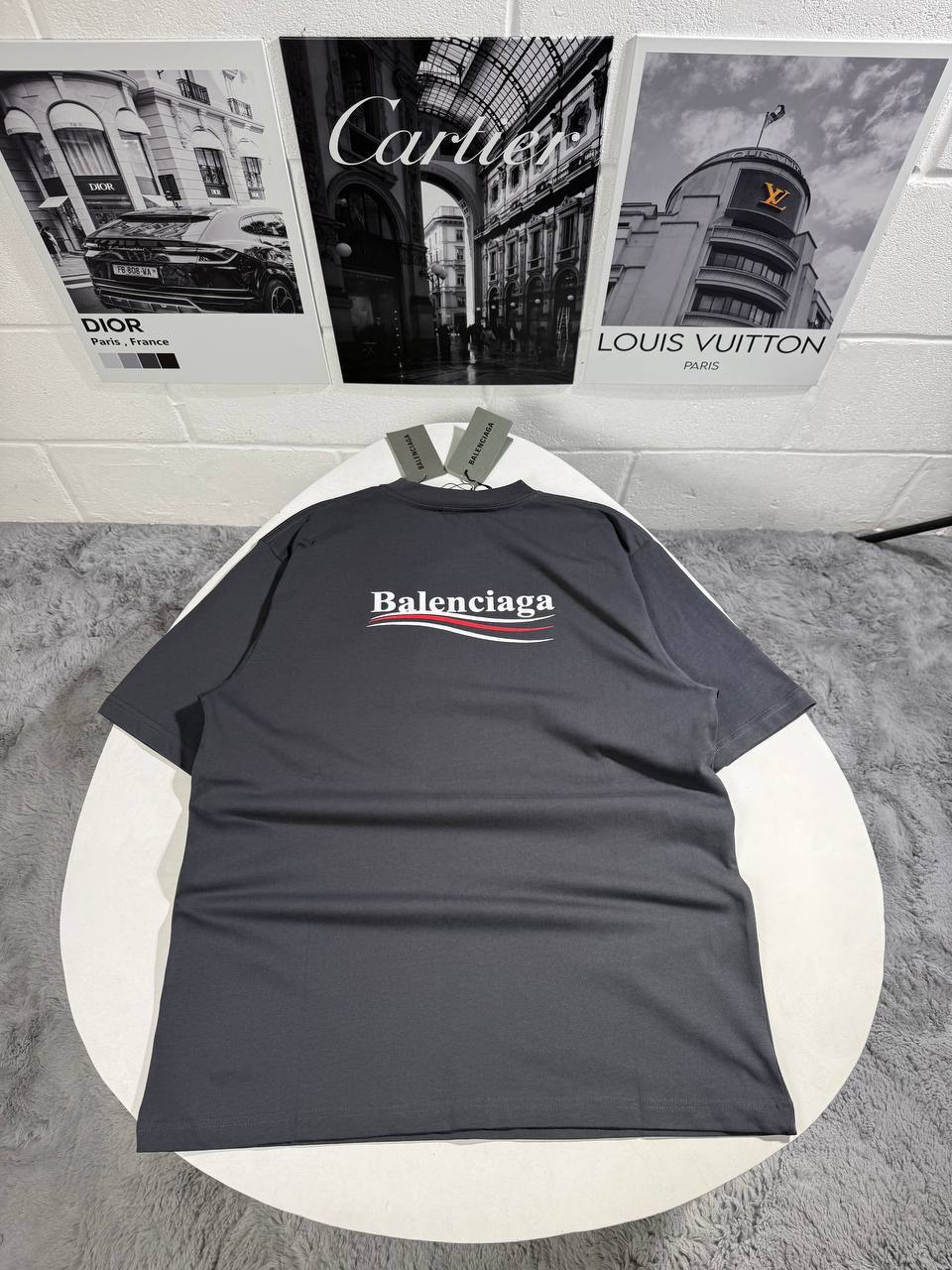 Balenciaga Crewneck Men's Women's T-shirts in Different Colors Reps UK Best Quality AAA Replica