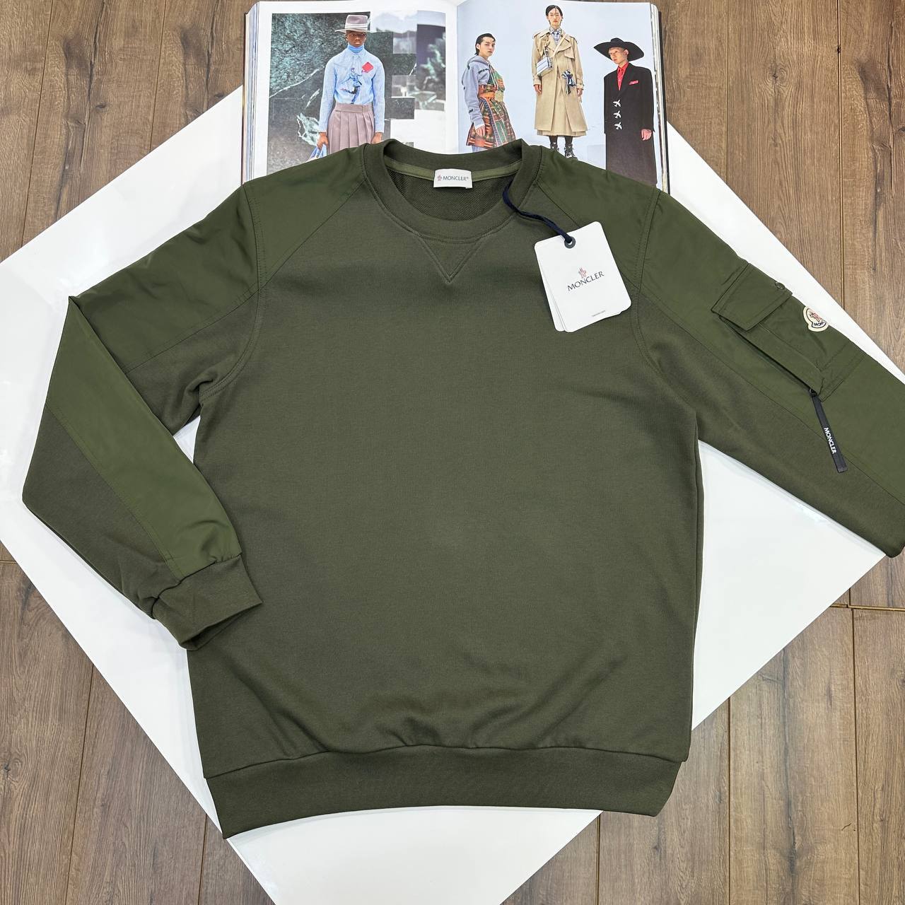 Moncler Signature Sleeve Logo Pocket Crewneck Cotton-Blend Men's Women's Jumpers in Different Colors Reps UK Best Quality AAA Replica