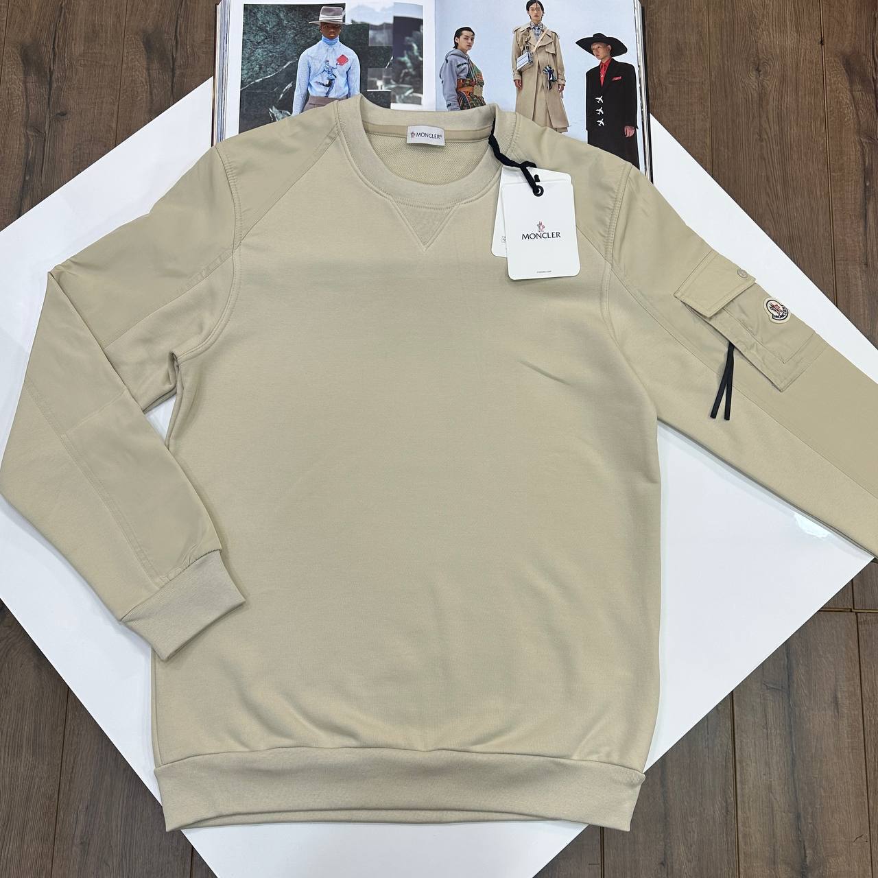 Moncler Signature Sleeve Logo Pocket Crewneck Cotton-Blend Men's Women's Jumpers in Different Colors Reps UK Best Quality AAA Replica